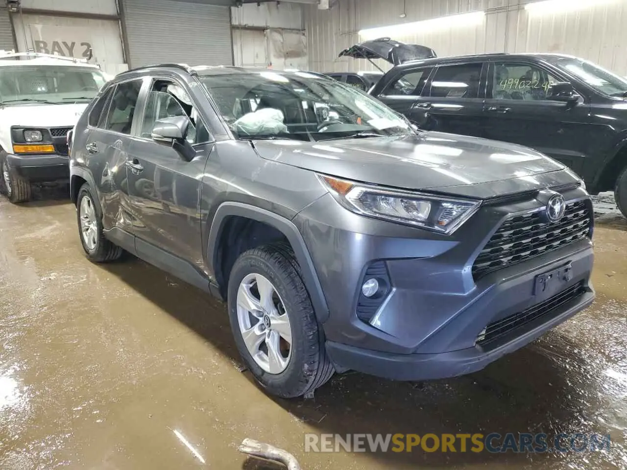 4 Photograph of a damaged car 2T3P1RFVXLC091217 TOYOTA RAV4 2020