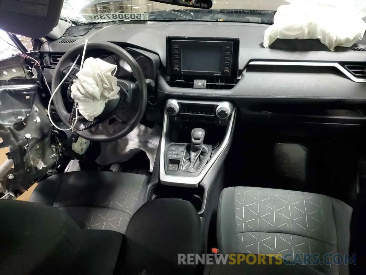 8 Photograph of a damaged car 2T3P1RFVXLC091217 TOYOTA RAV4 2020