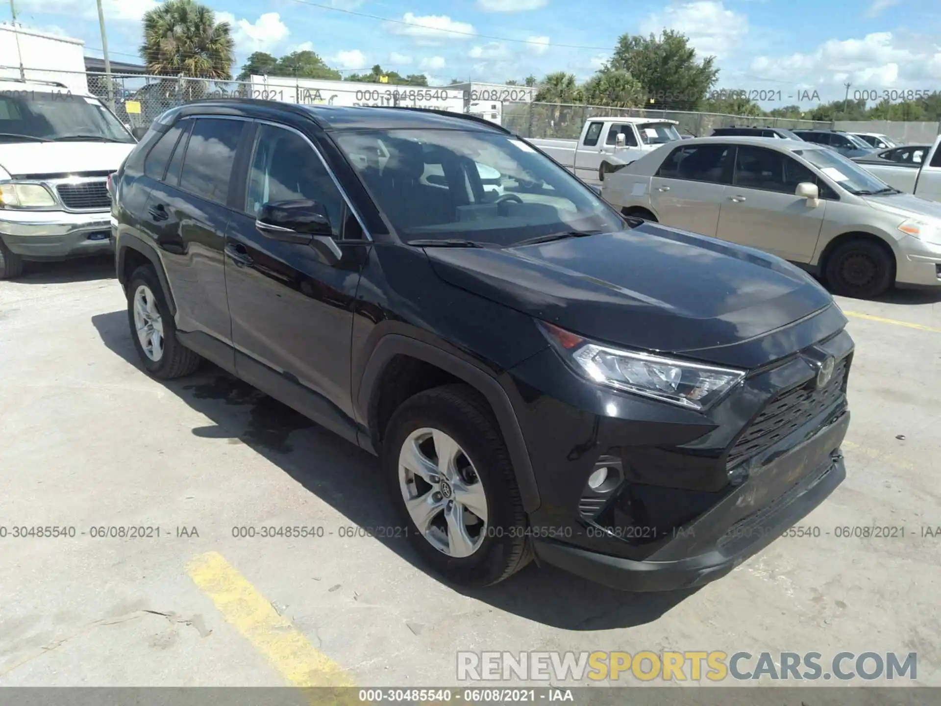 1 Photograph of a damaged car 2T3P1RFVXLC102796 TOYOTA RAV4 2020