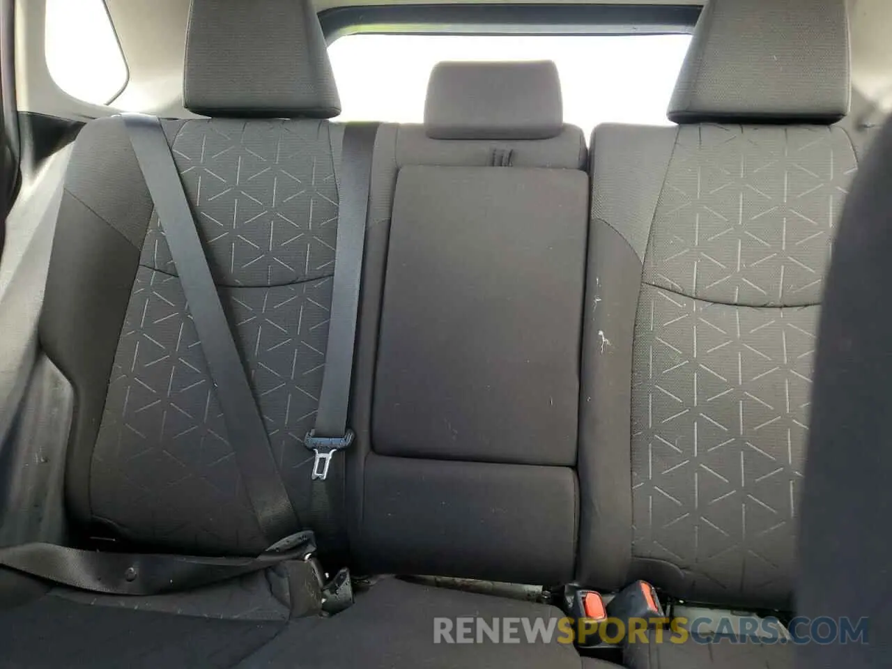 10 Photograph of a damaged car 2T3P1RFVXLC107612 TOYOTA RAV4 2020