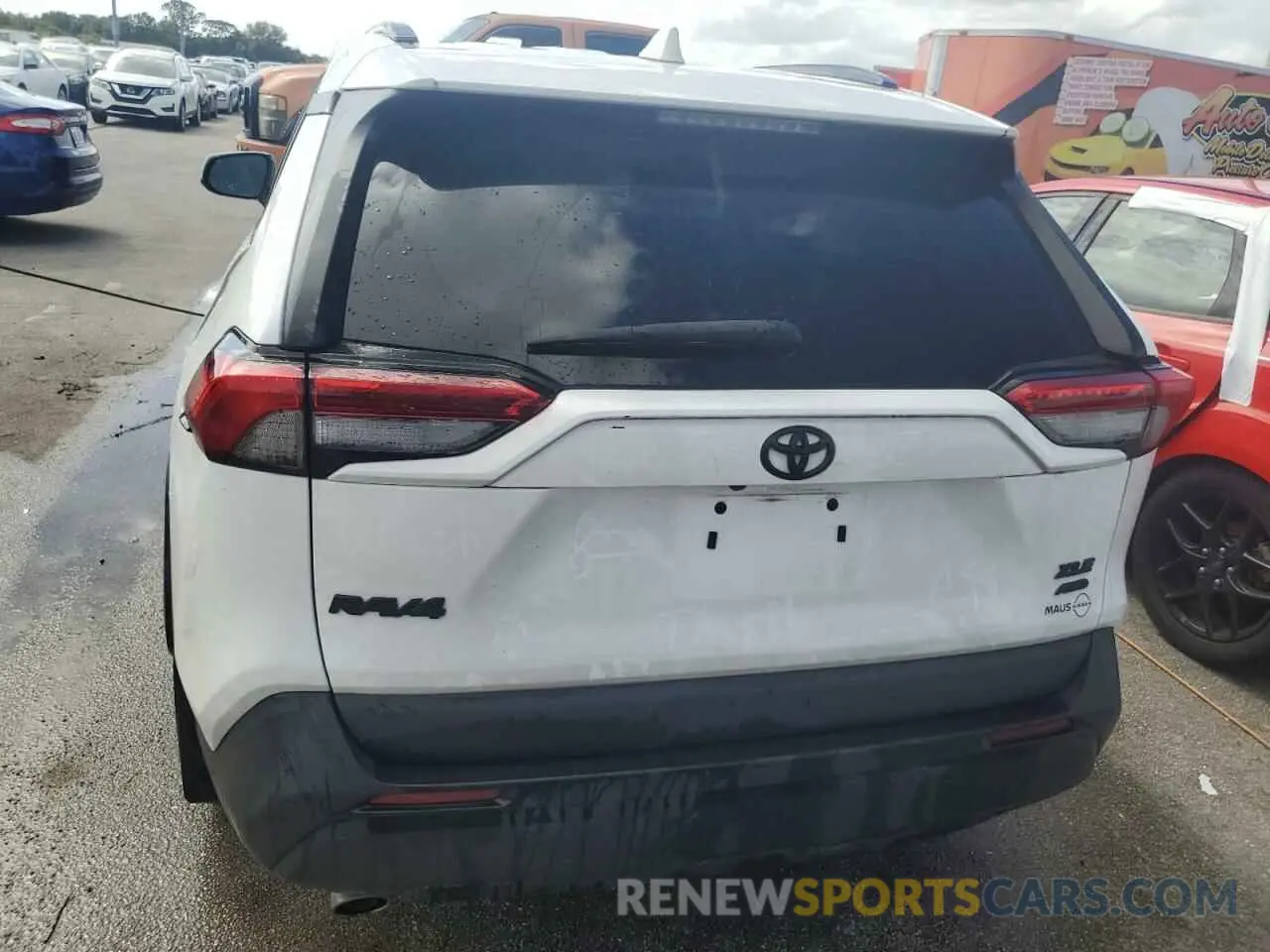 6 Photograph of a damaged car 2T3P1RFVXLC107612 TOYOTA RAV4 2020