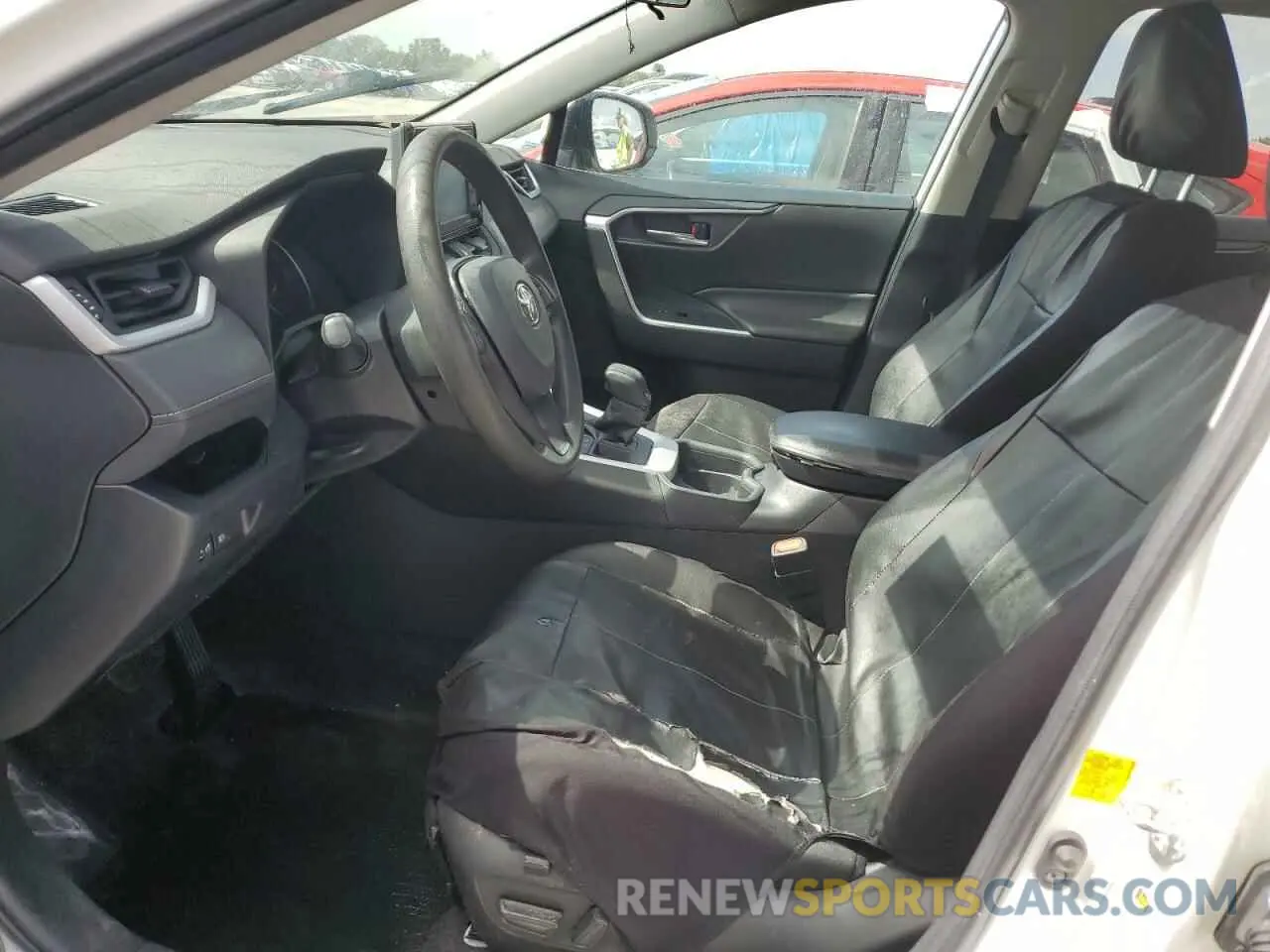 7 Photograph of a damaged car 2T3P1RFVXLC107612 TOYOTA RAV4 2020