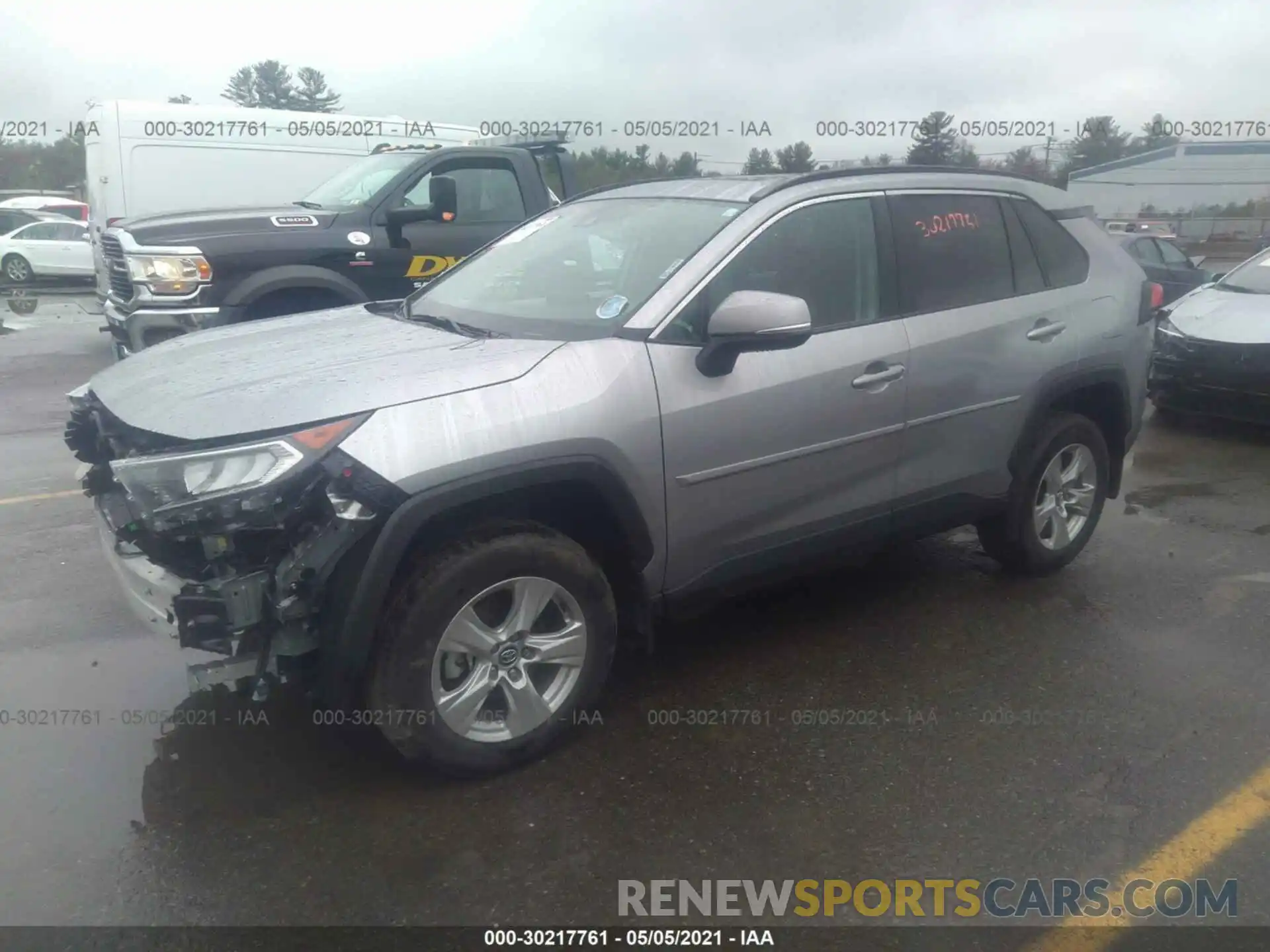 2 Photograph of a damaged car 2T3P1RFVXLC133045 TOYOTA RAV4 2020