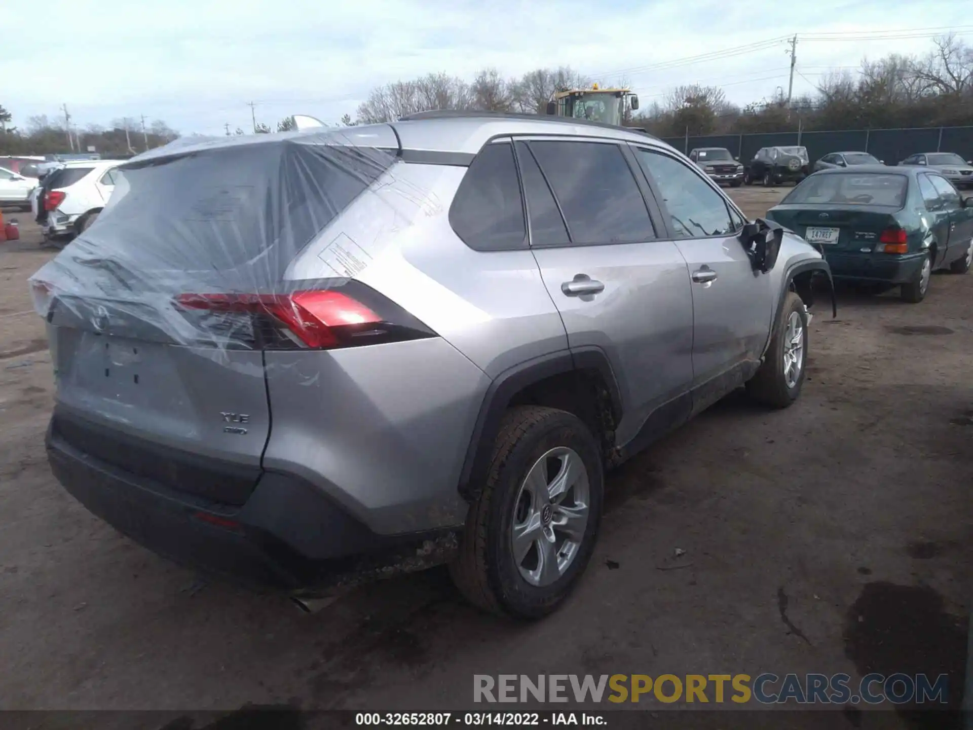 4 Photograph of a damaged car 2T3P1RFVXLW093595 TOYOTA RAV4 2020