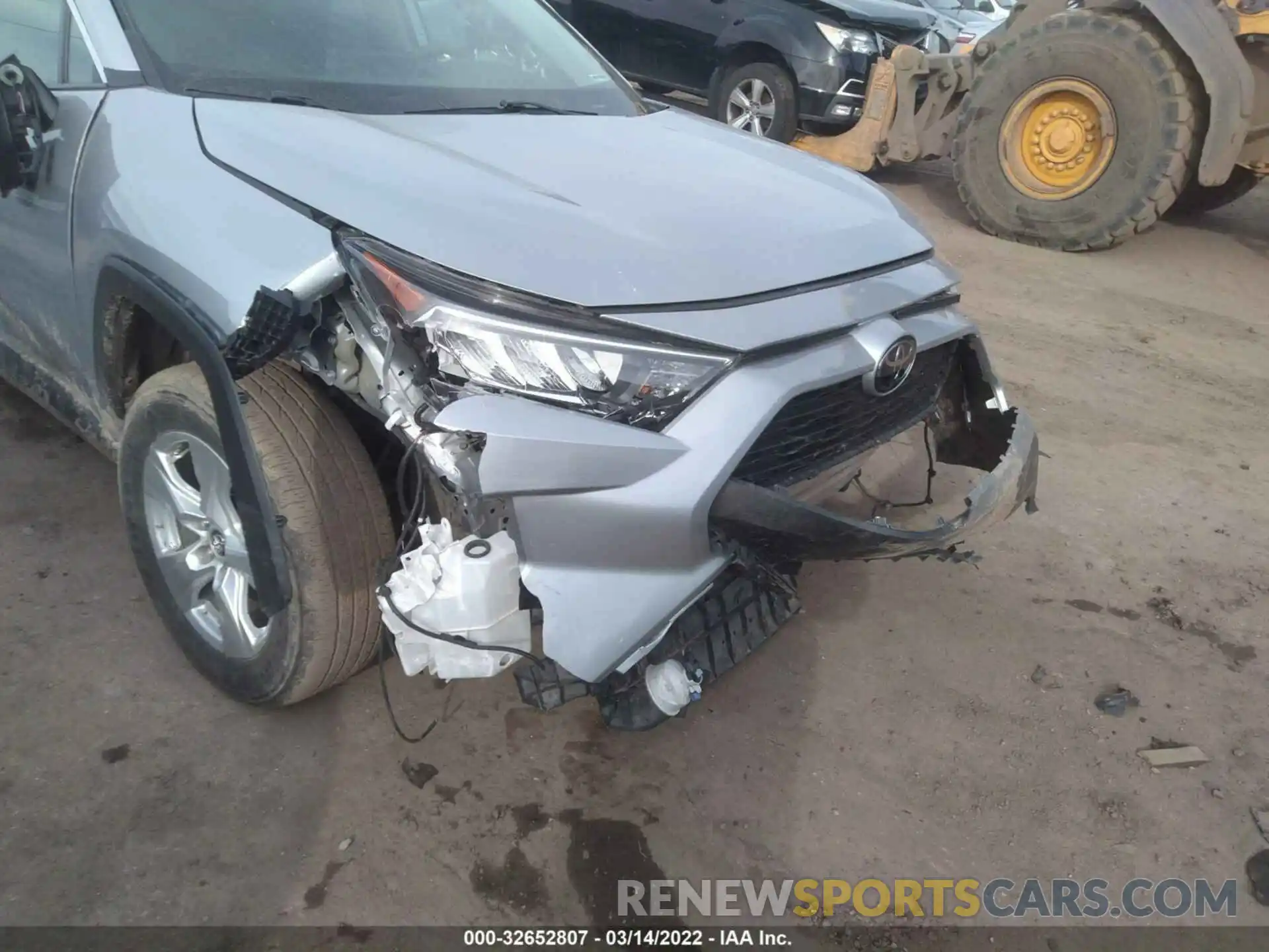 6 Photograph of a damaged car 2T3P1RFVXLW093595 TOYOTA RAV4 2020