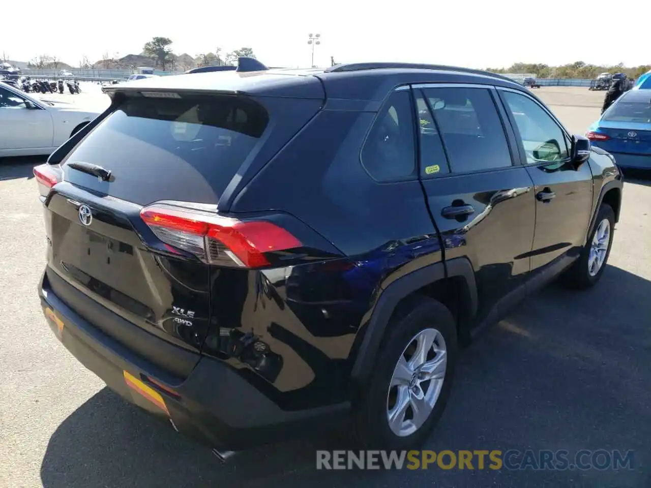 4 Photograph of a damaged car 2T3P1RFVXLW099705 TOYOTA RAV4 2020