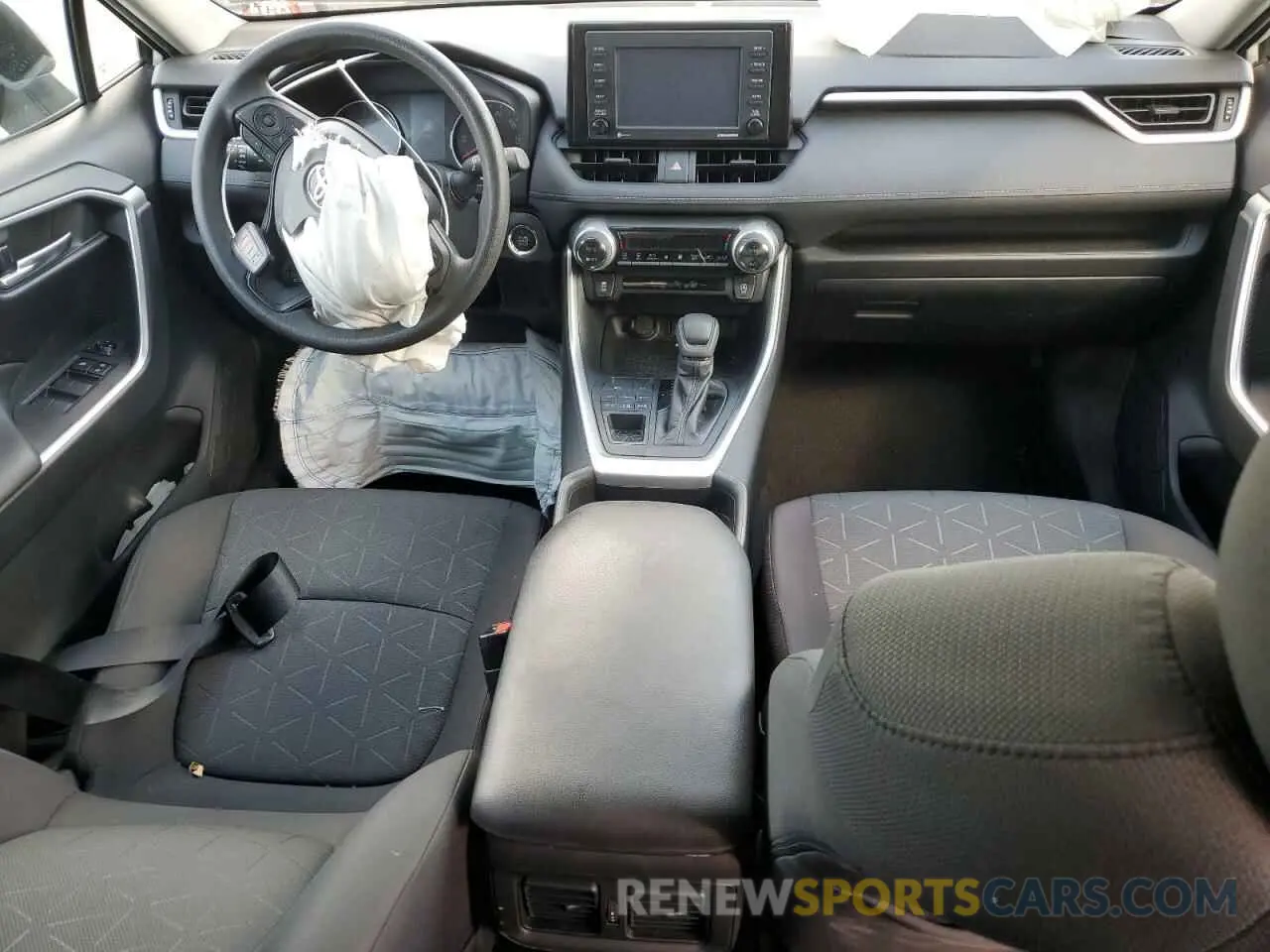 8 Photograph of a damaged car 2T3P1RFVXLW100433 TOYOTA RAV4 2020