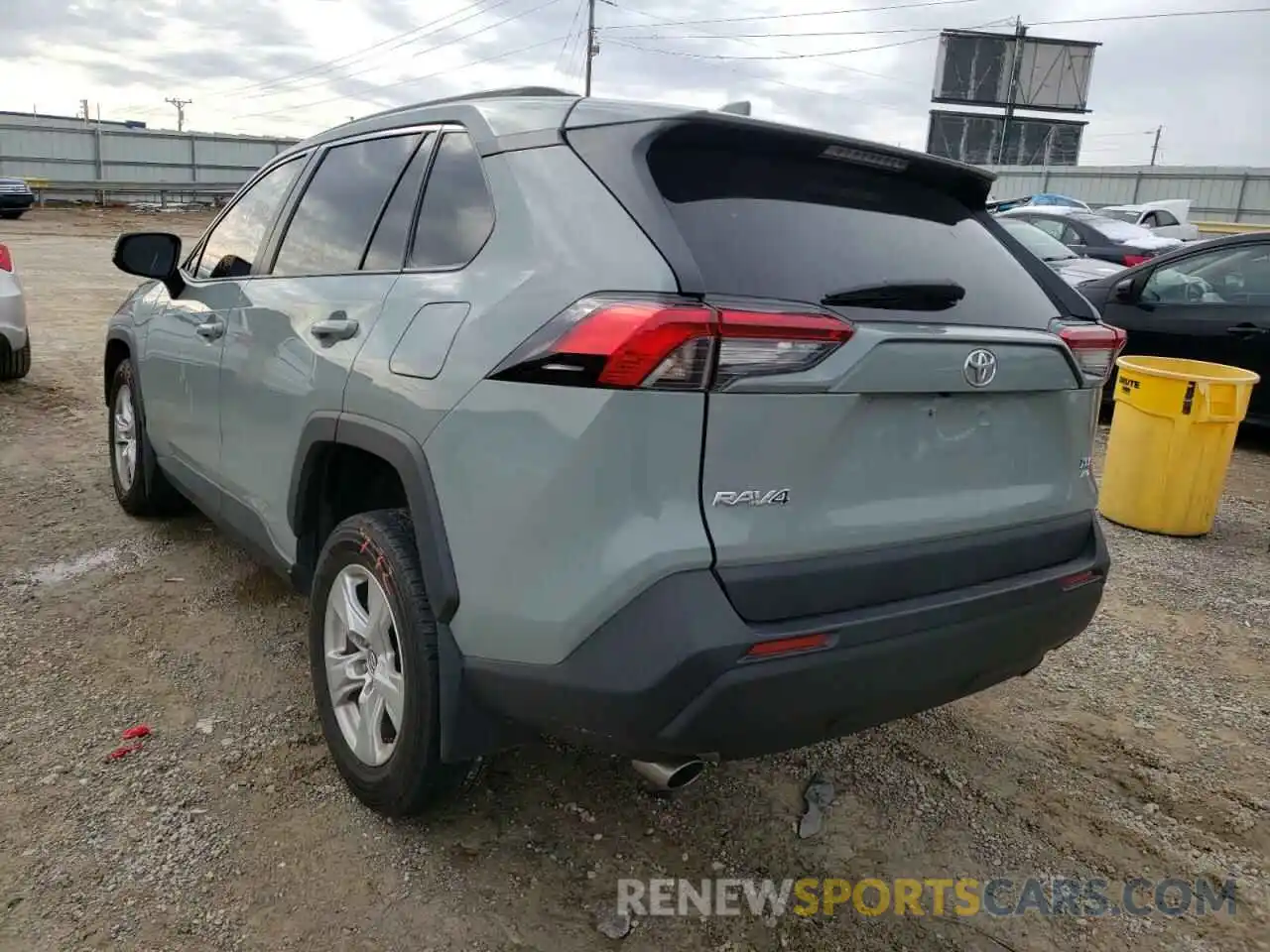 3 Photograph of a damaged car 2T3P1RFVXLW100481 TOYOTA RAV4 2020