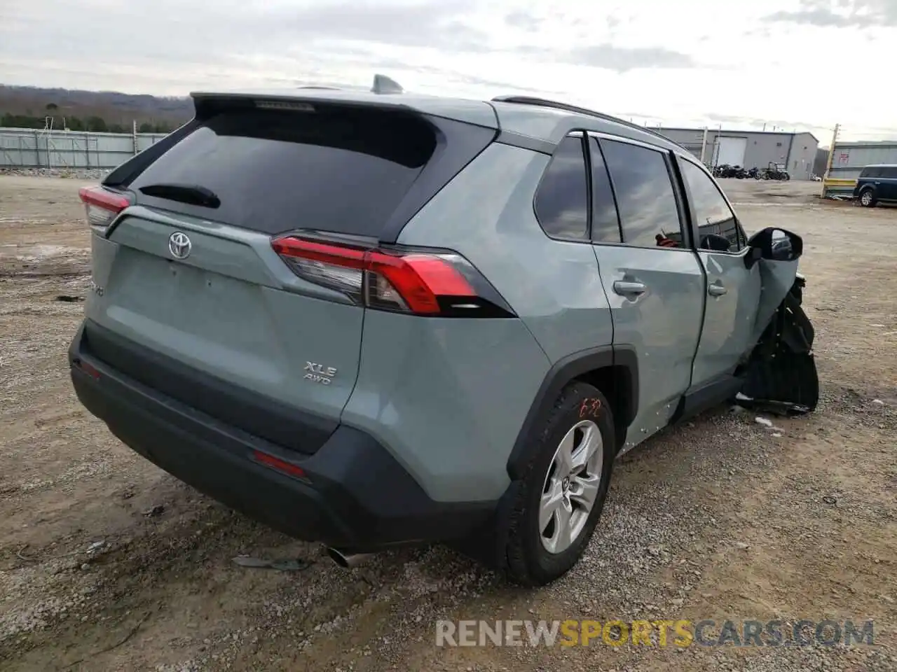 4 Photograph of a damaged car 2T3P1RFVXLW100481 TOYOTA RAV4 2020