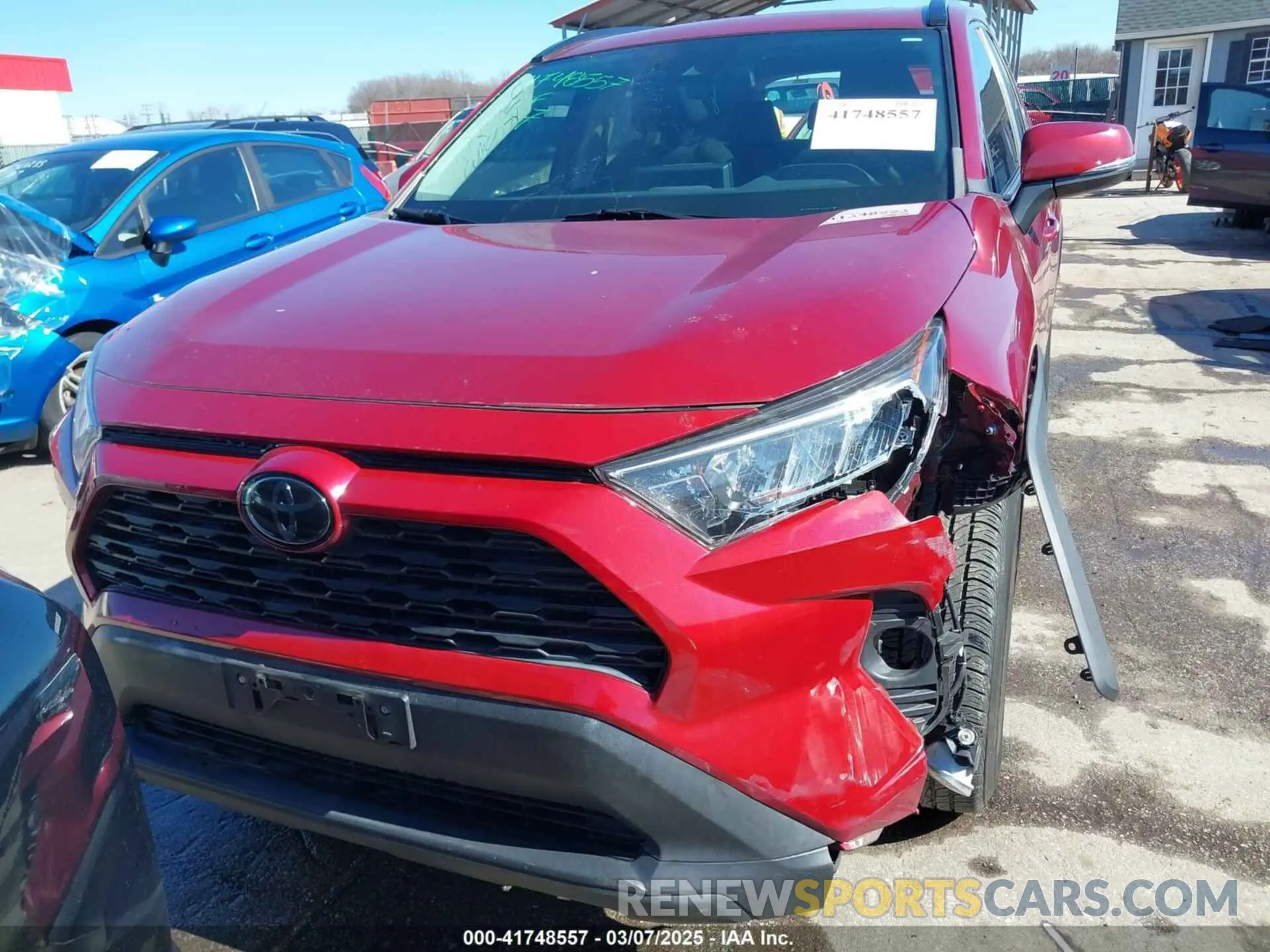 13 Photograph of a damaged car 2T3P1RFVXLW115577 TOYOTA RAV4 2020