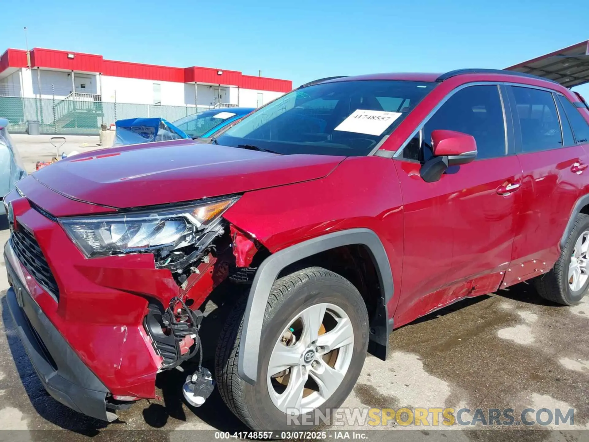 18 Photograph of a damaged car 2T3P1RFVXLW115577 TOYOTA RAV4 2020