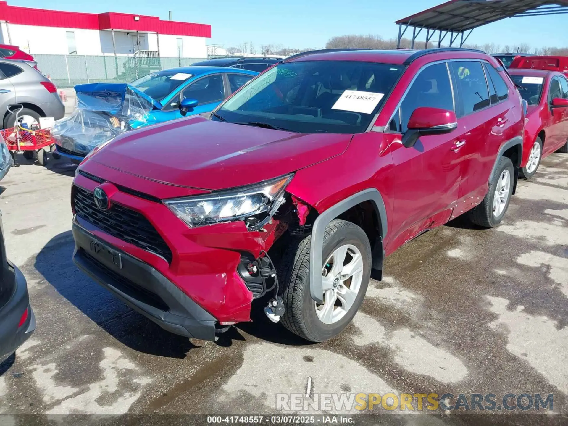 2 Photograph of a damaged car 2T3P1RFVXLW115577 TOYOTA RAV4 2020