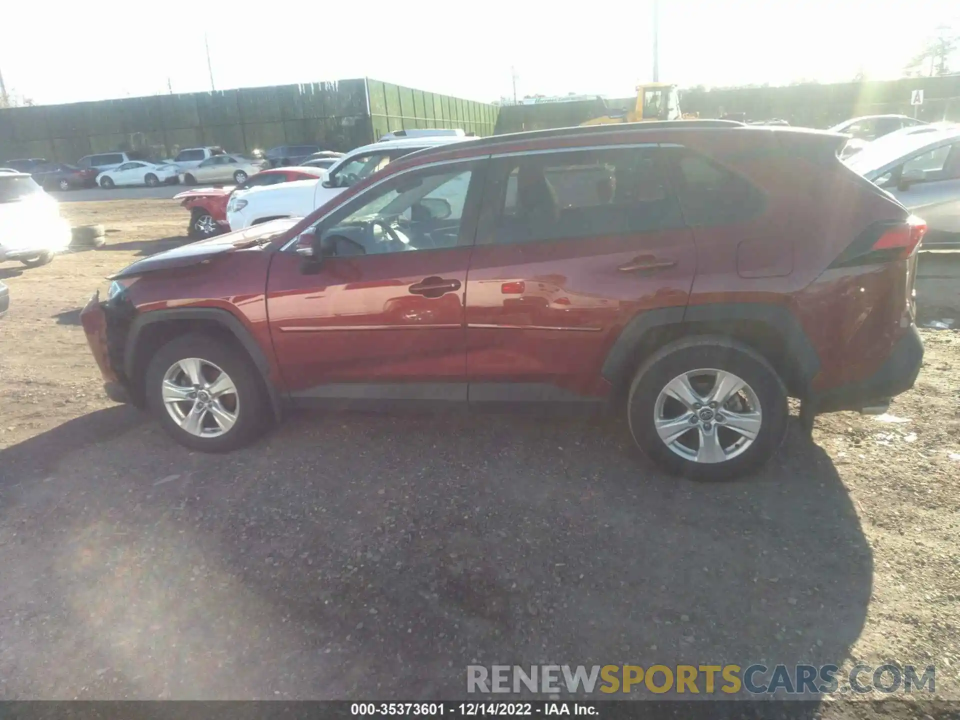 2 Photograph of a damaged car 2T3P1RFVXLW116826 TOYOTA RAV4 2020