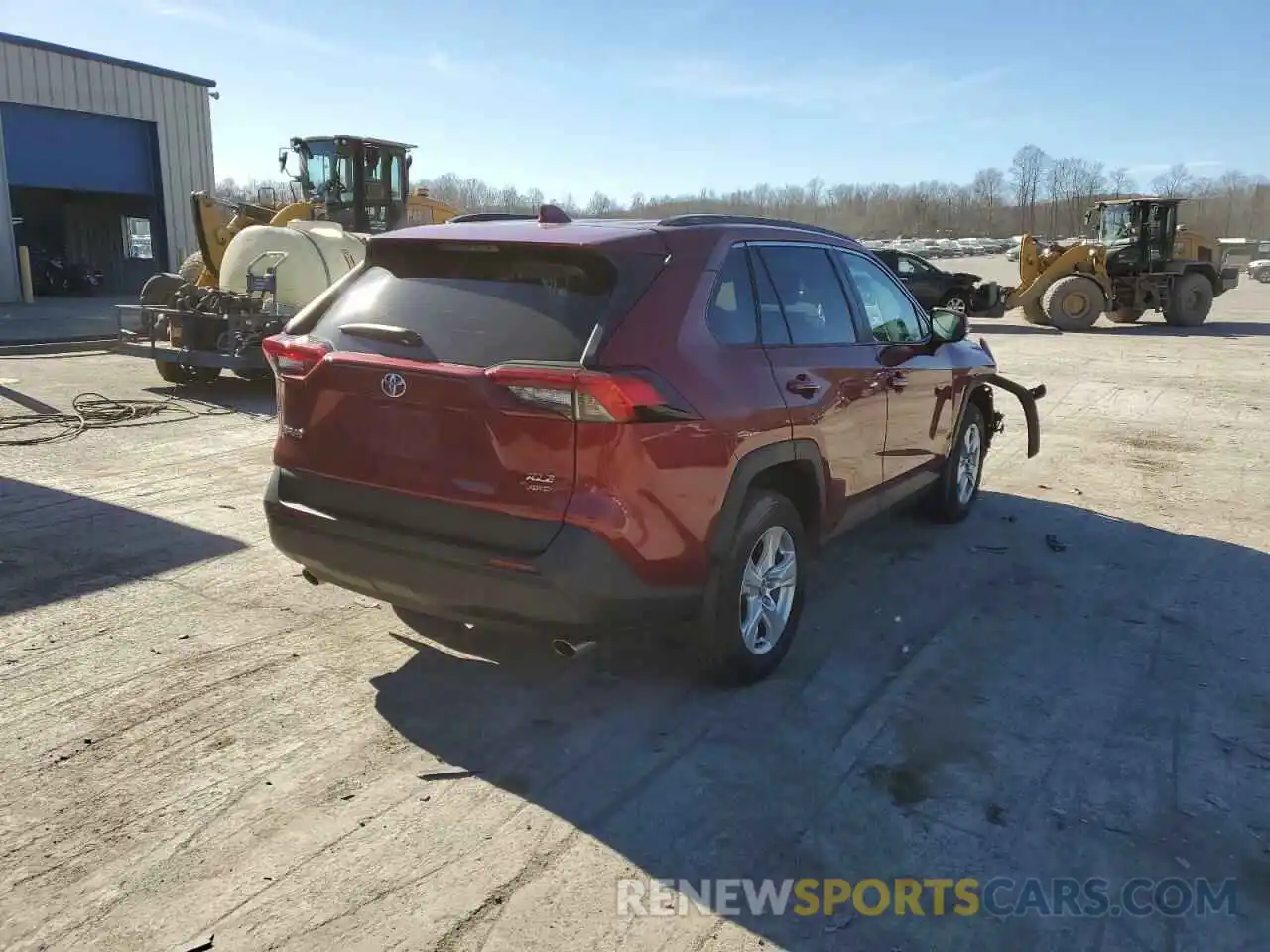 4 Photograph of a damaged car 2T3P1RFVXLW121332 TOYOTA RAV4 2020