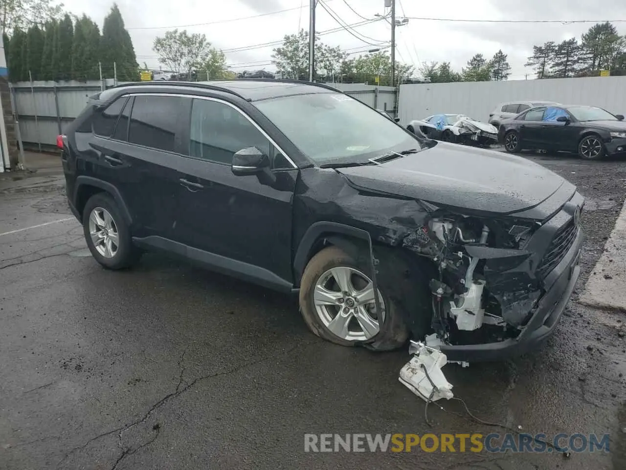 4 Photograph of a damaged car 2T3P1RFVXLW125641 TOYOTA RAV4 2020