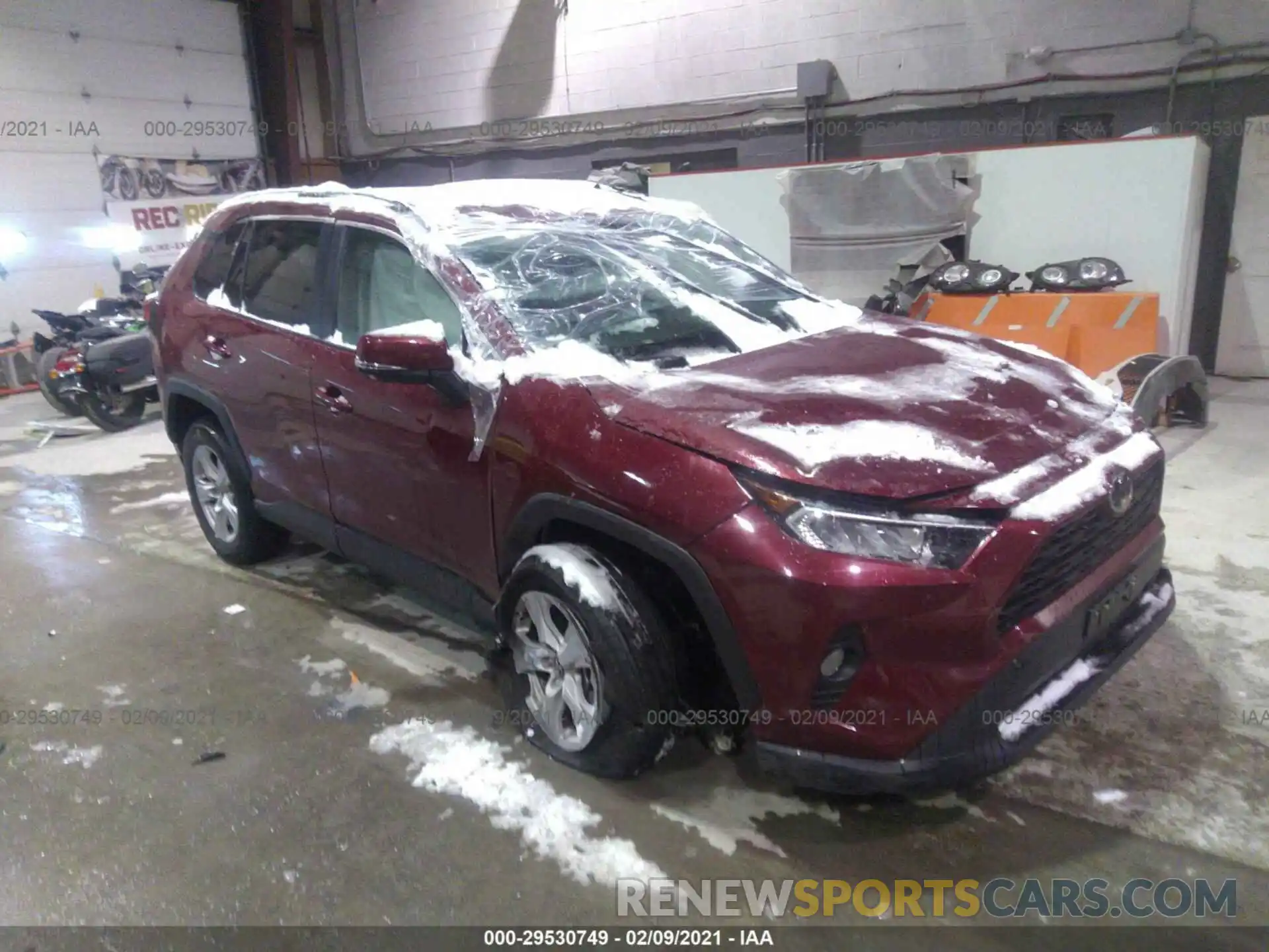 1 Photograph of a damaged car 2T3P1RFVXLW125929 TOYOTA RAV4 2020