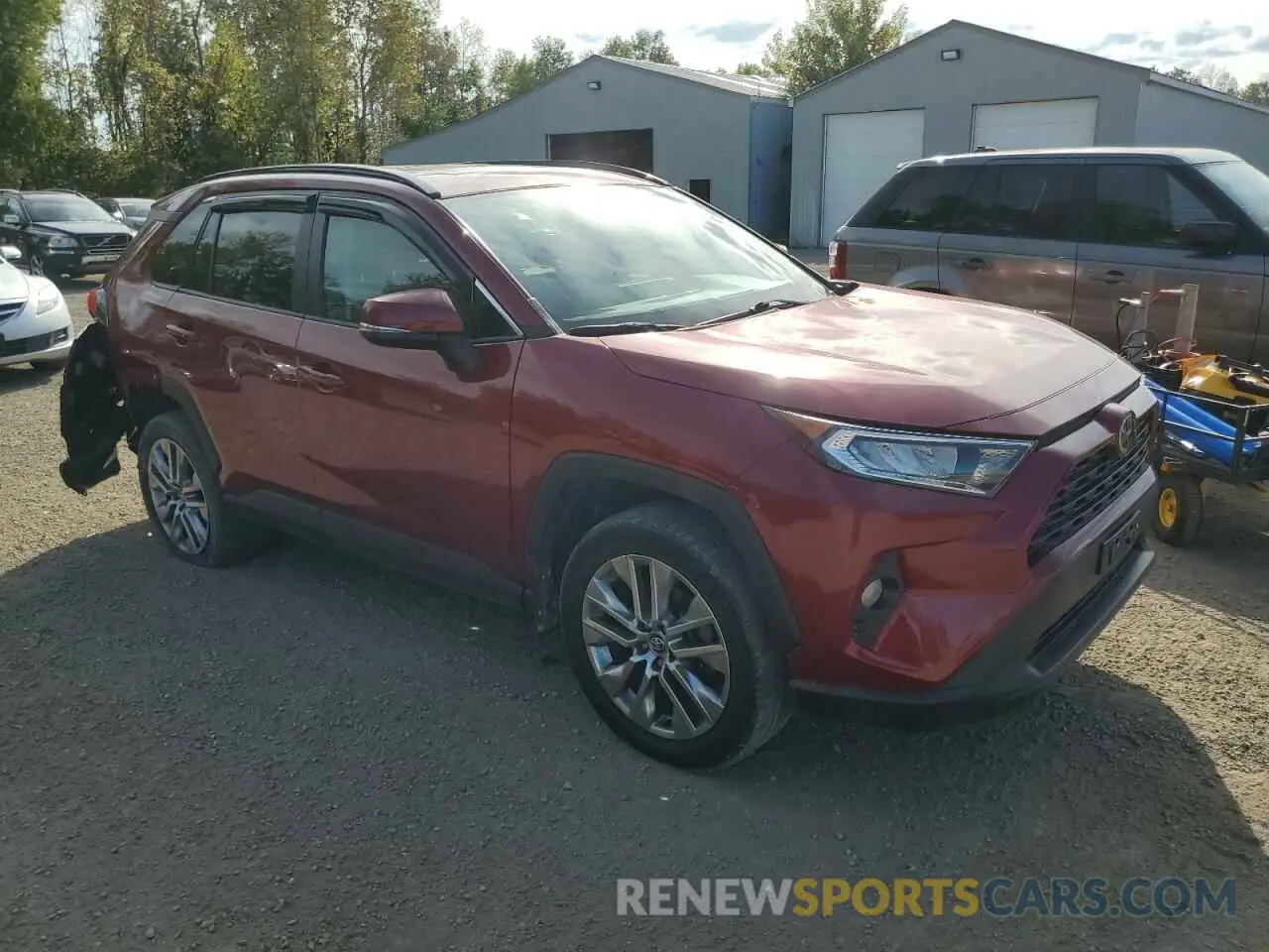 4 Photograph of a damaged car 2T3R1RFV2LC062142 TOYOTA RAV4 2020