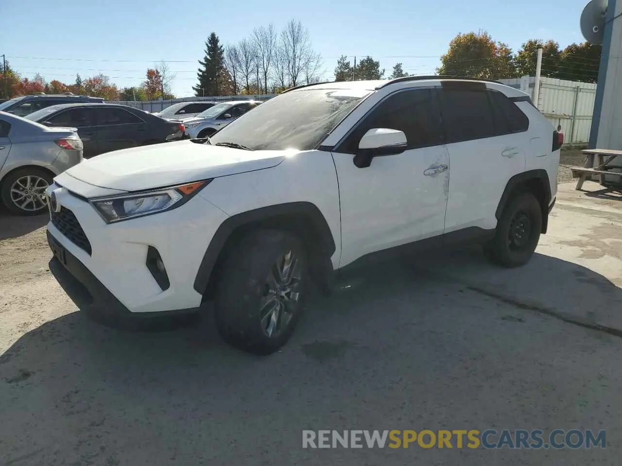 1 Photograph of a damaged car 2T3R1RFV3LC078334 TOYOTA RAV4 2020