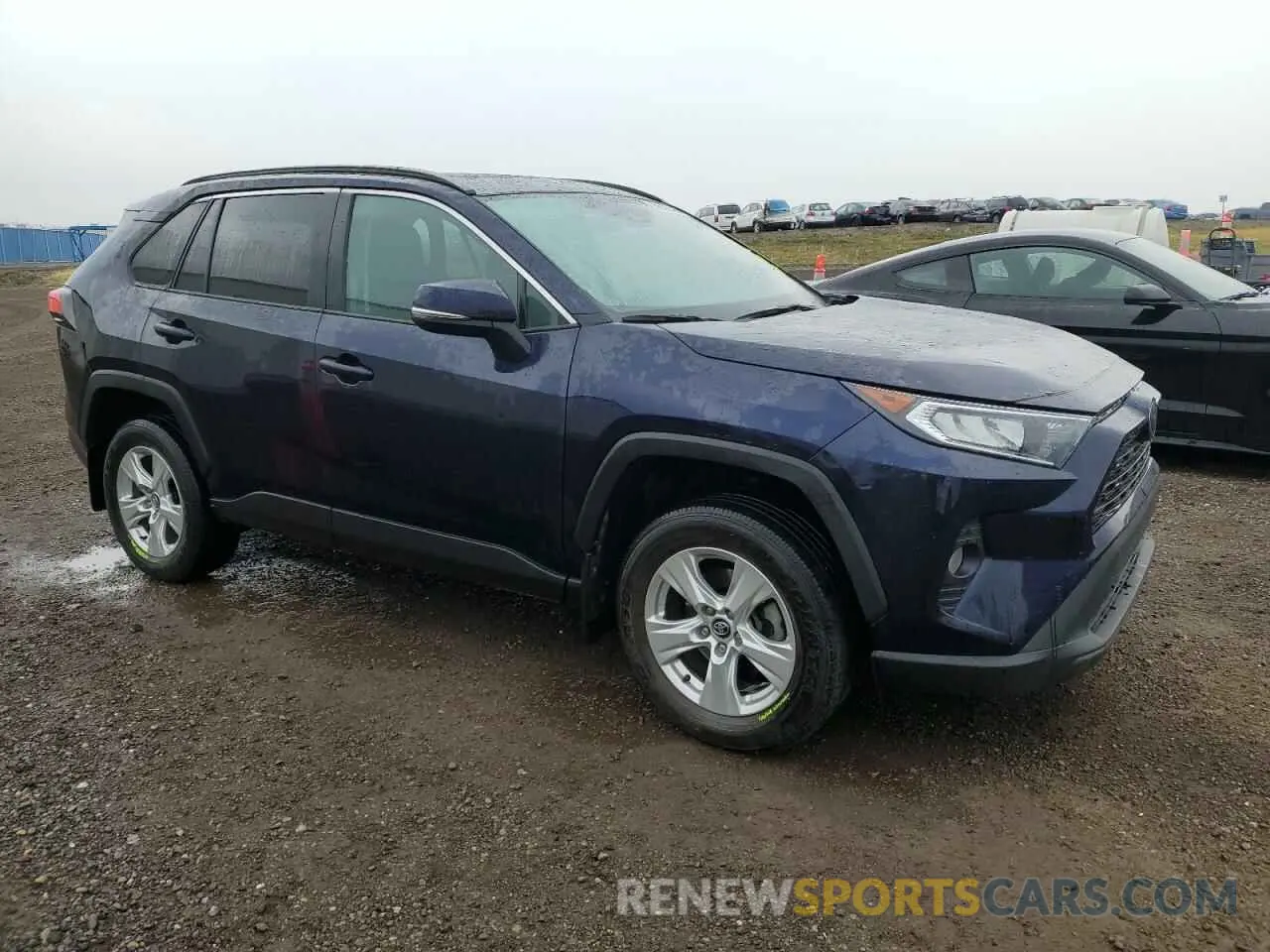 4 Photograph of a damaged car 2T3R1RFV5LW133865 TOYOTA RAV4 2020