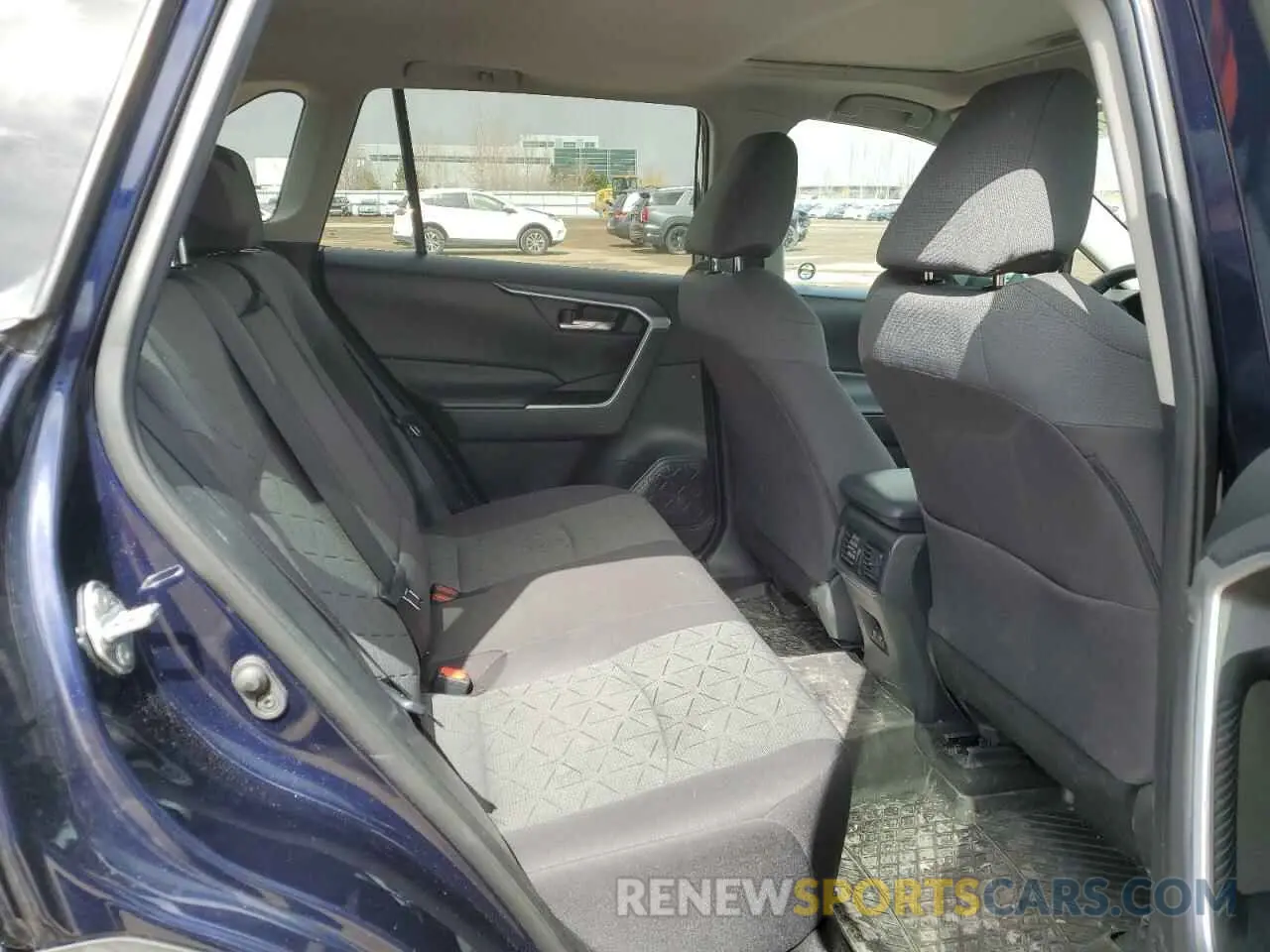 11 Photograph of a damaged car 2T3R1RFV6LC085553 TOYOTA RAV4 2020