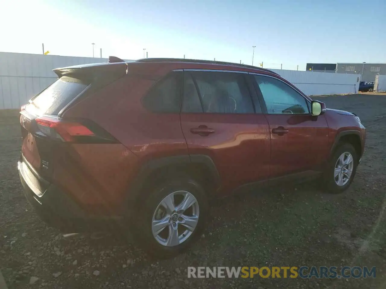 3 Photograph of a damaged car 2T3R1RFV6LC114873 TOYOTA RAV4 2020