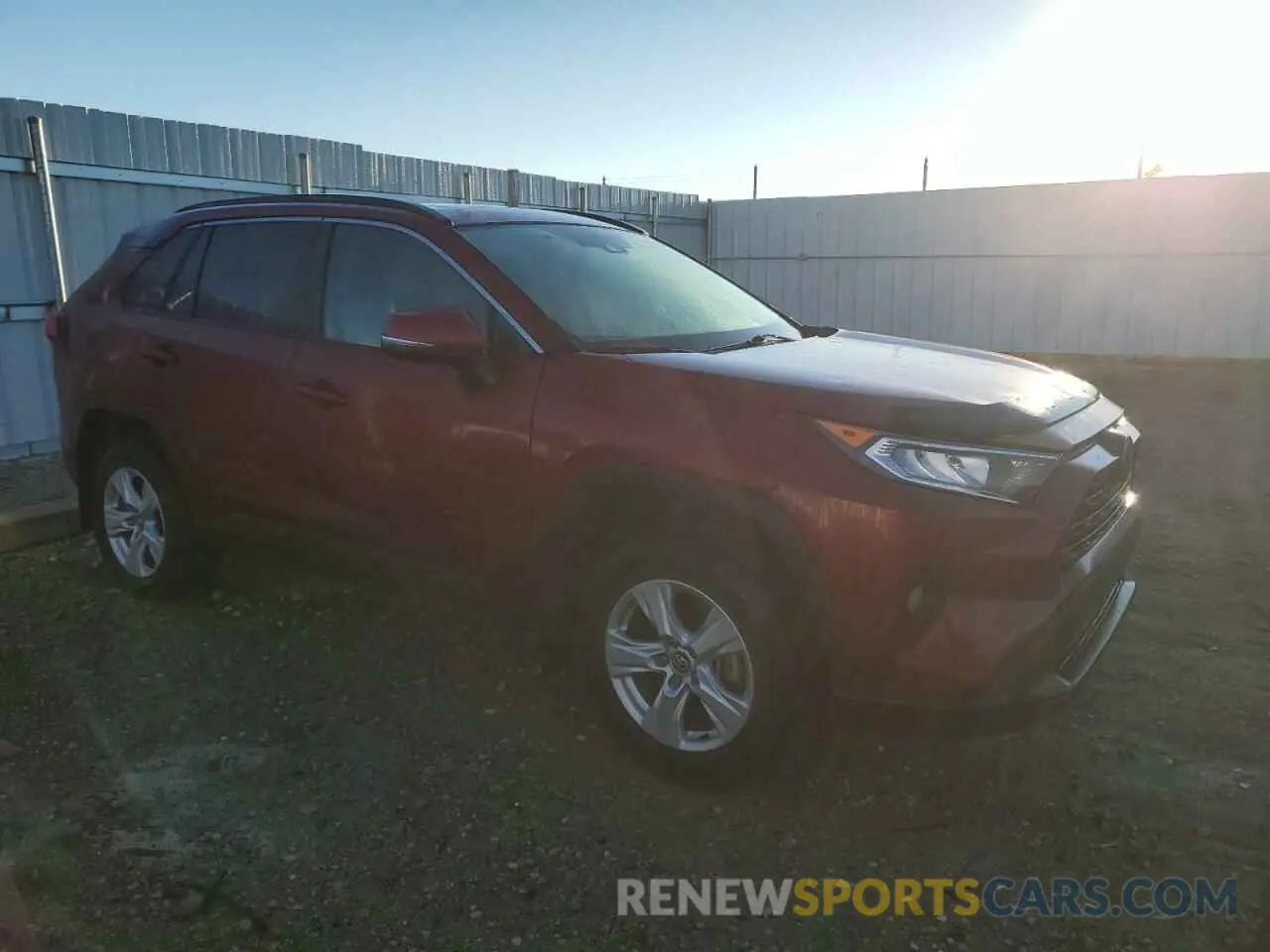 4 Photograph of a damaged car 2T3R1RFV6LC114873 TOYOTA RAV4 2020