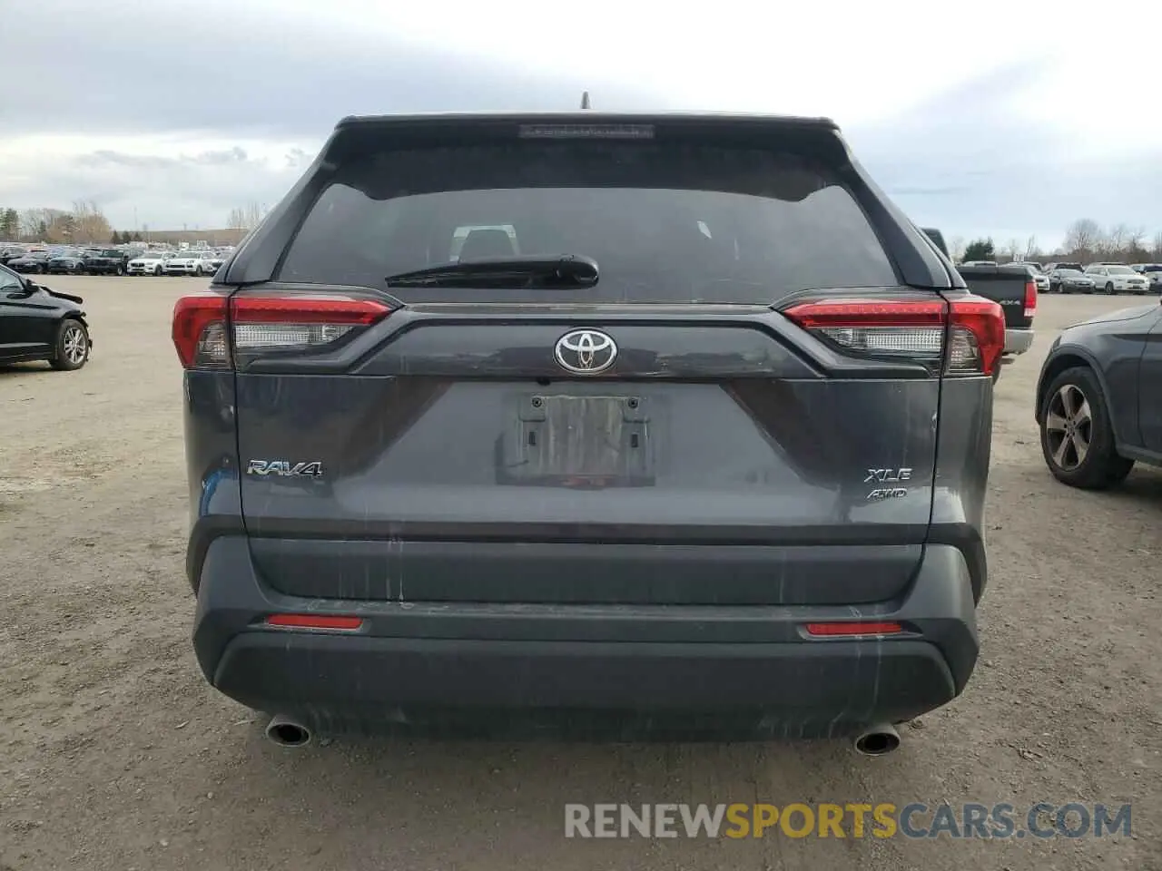 6 Photograph of a damaged car 2T3R1RFV6LW106206 TOYOTA RAV4 2020