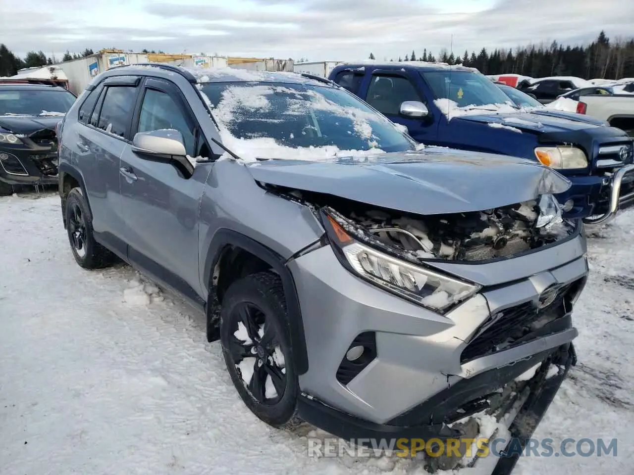 4 Photograph of a damaged car 2T3R1RFVXLC084292 TOYOTA RAV4 2020