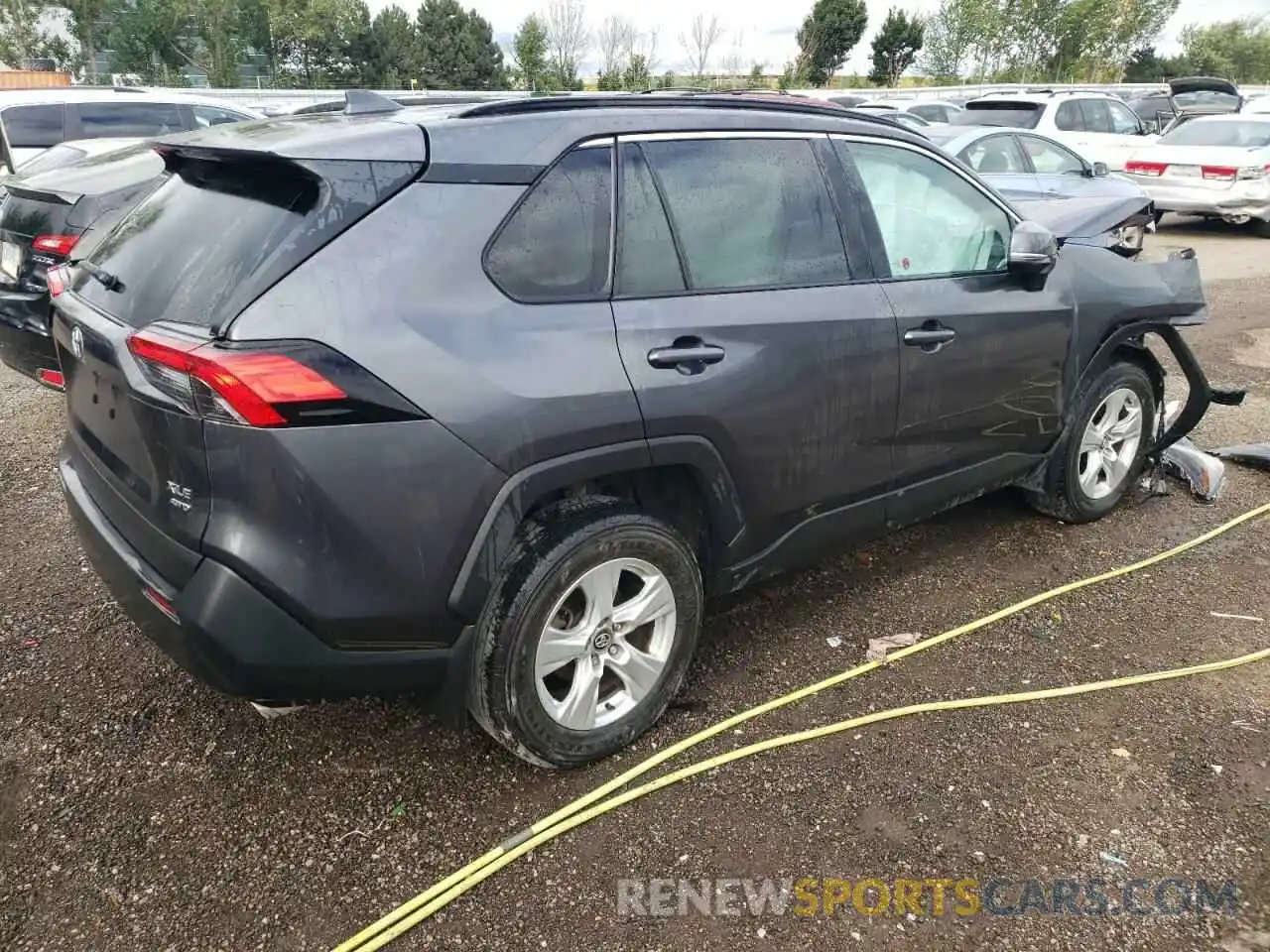 4 Photograph of a damaged car 2T3R1RFVXLC092294 TOYOTA RAV4 2020