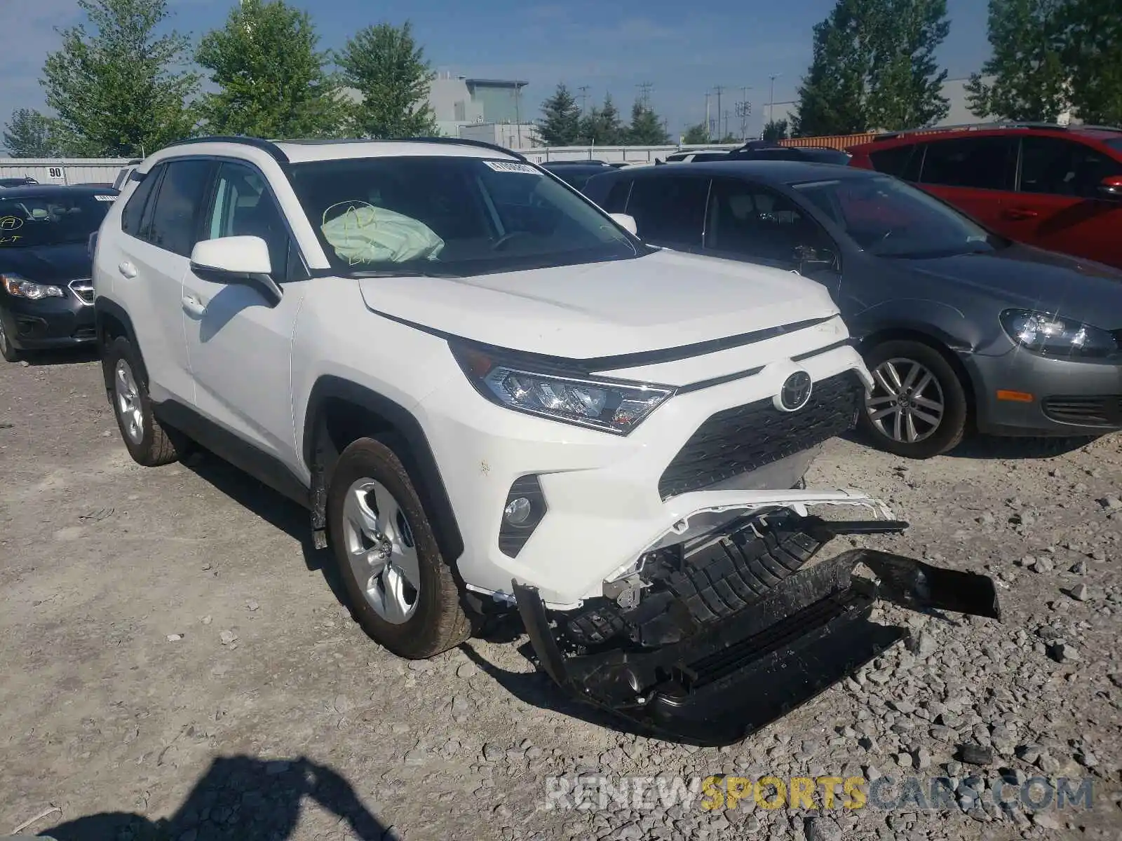 1 Photograph of a damaged car 2T3R1RFVXLC131594 TOYOTA RAV4 2020