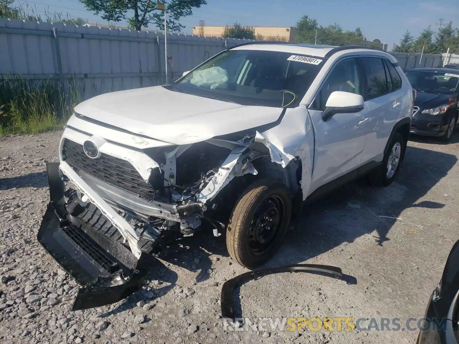 2 Photograph of a damaged car 2T3R1RFVXLC131594 TOYOTA RAV4 2020