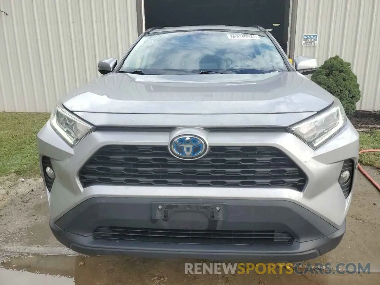 5 Photograph of a damaged car 2T3R6RFV1LW001221 TOYOTA RAV4 2020