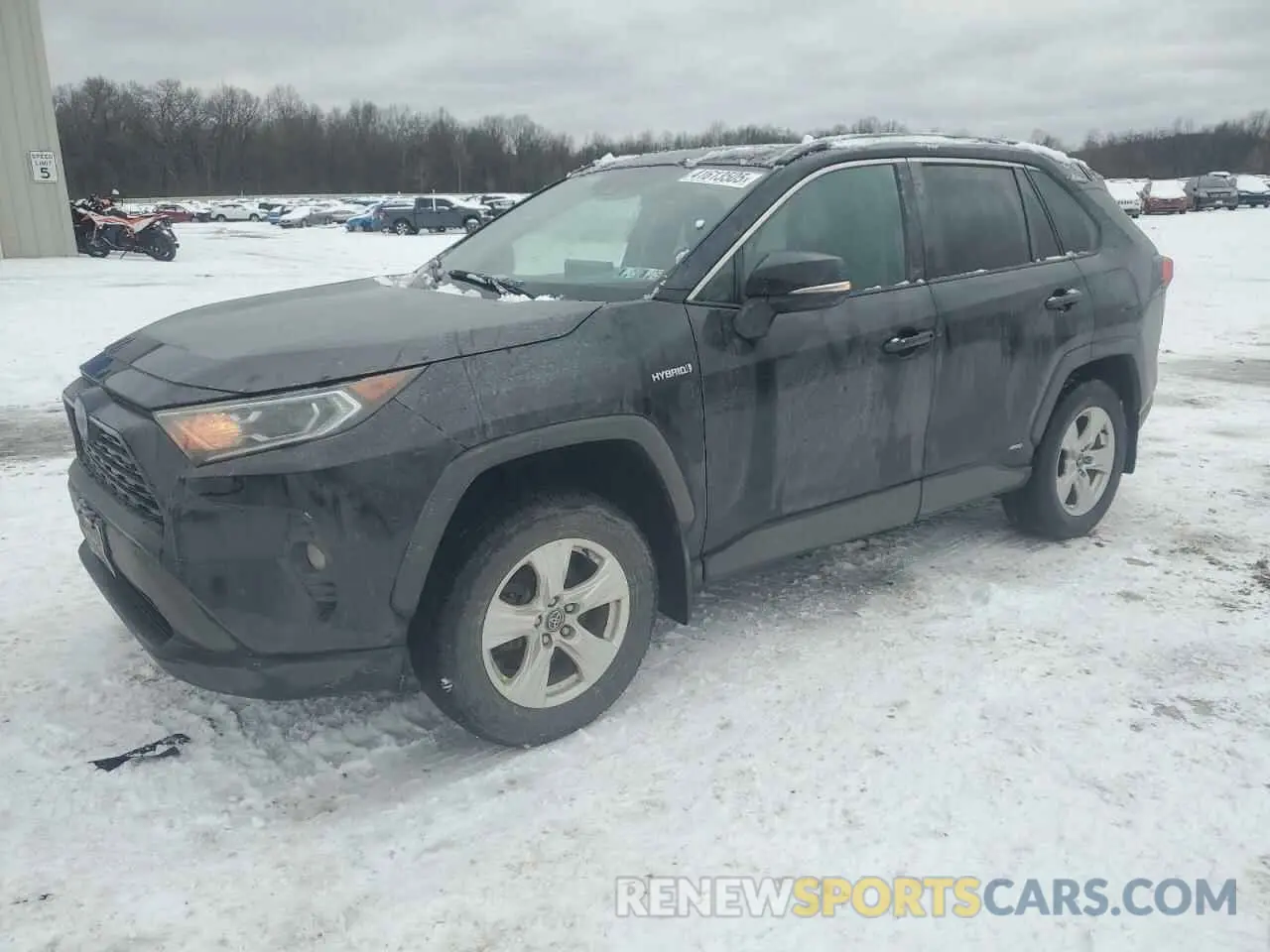 1 Photograph of a damaged car 2T3RWRFV0LW051625 TOYOTA RAV4 2020