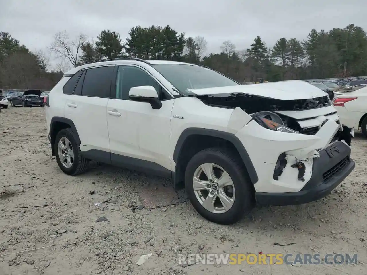 4 Photograph of a damaged car 2T3RWRFV0LW064990 TOYOTA RAV4 2020