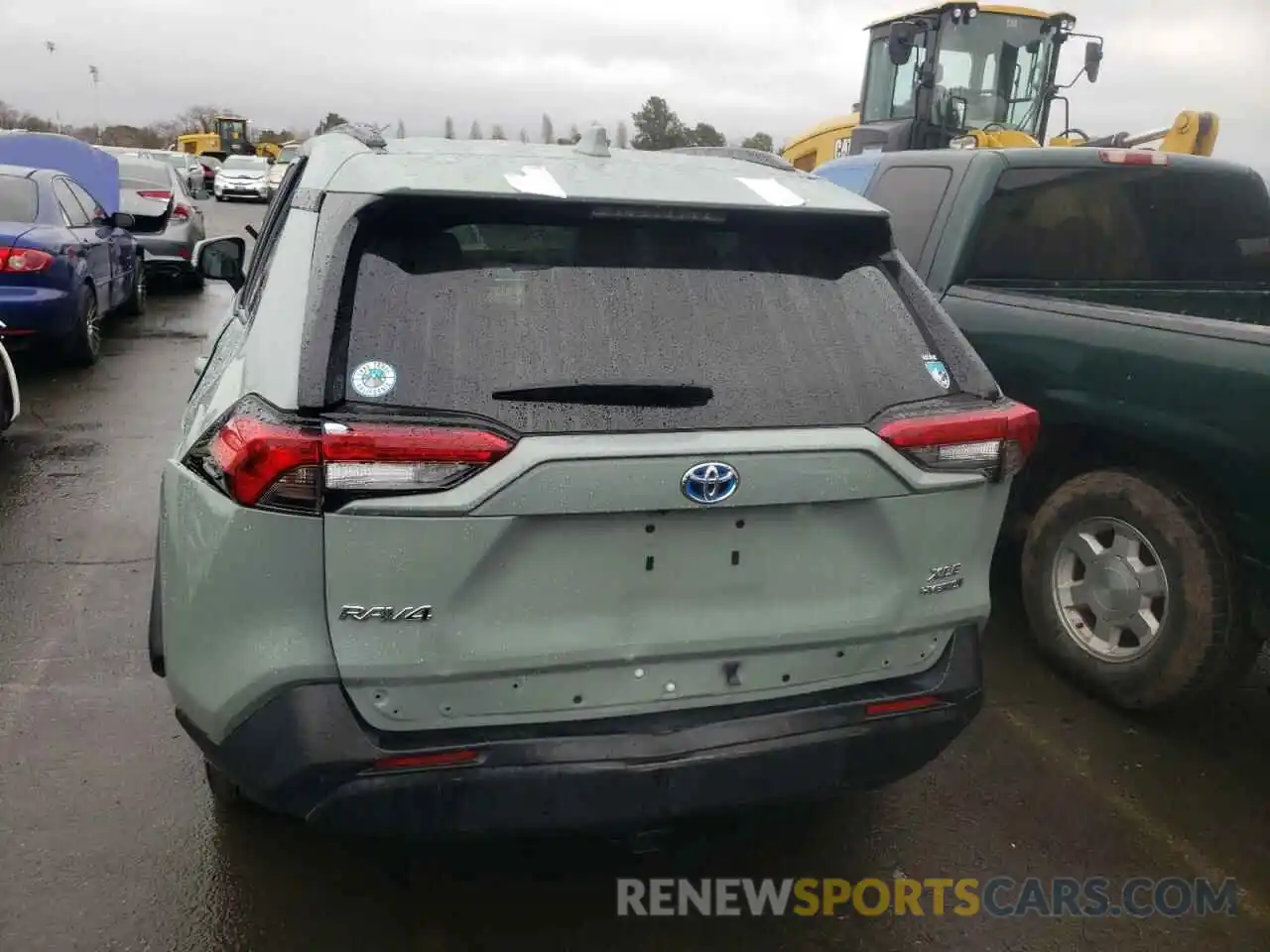 6 Photograph of a damaged car 2T3RWRFV0LW084866 TOYOTA RAV4 2020