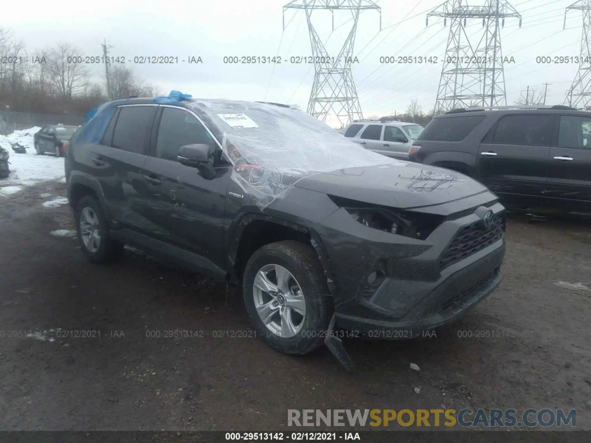 1 Photograph of a damaged car 2T3RWRFV1LW047051 TOYOTA RAV4 2020