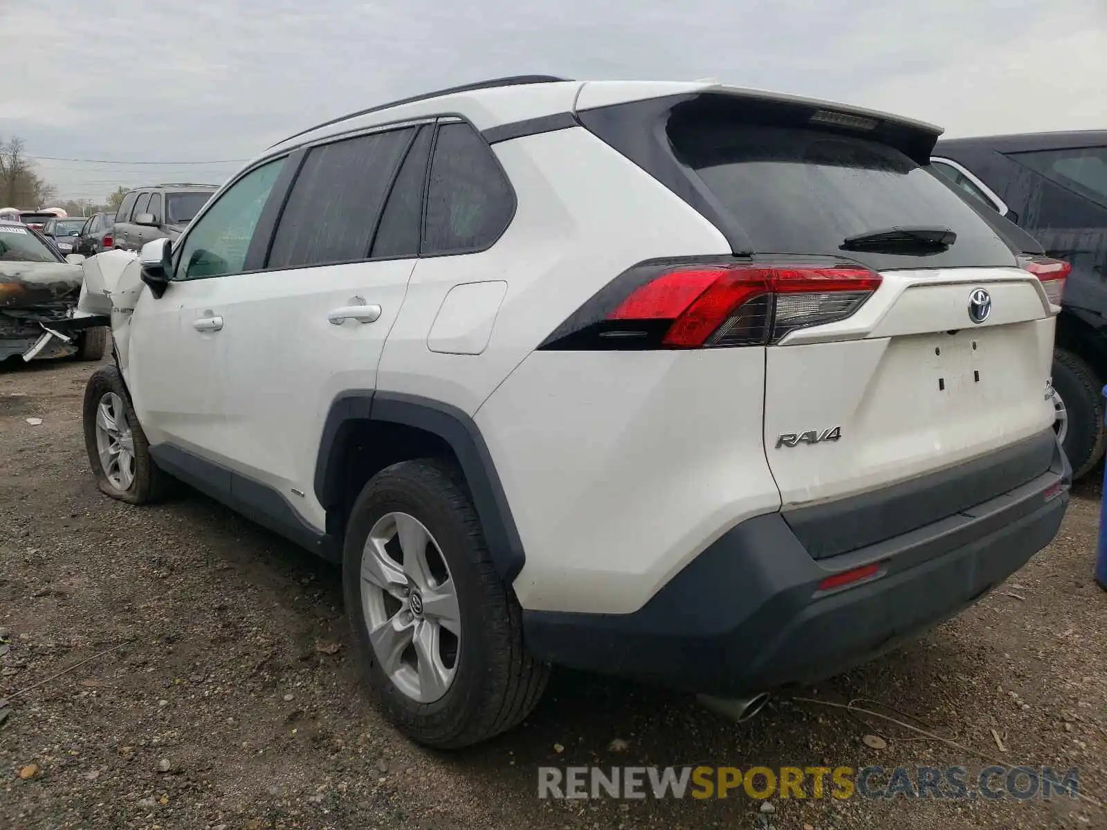 3 Photograph of a damaged car 2T3RWRFV1LW057191 TOYOTA RAV4 2020