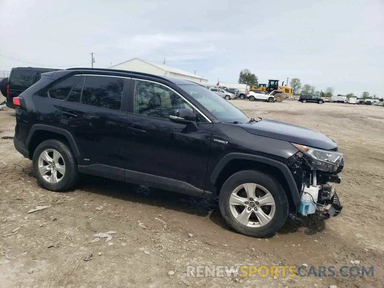 4 Photograph of a damaged car 2T3RWRFV1LW093981 TOYOTA RAV4 2020