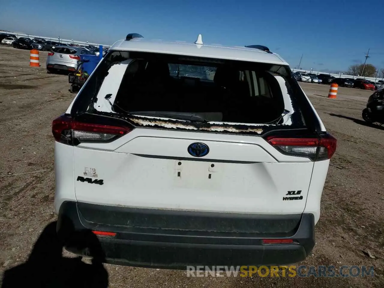 6 Photograph of a damaged car 2T3RWRFV2LW062514 TOYOTA RAV4 2020