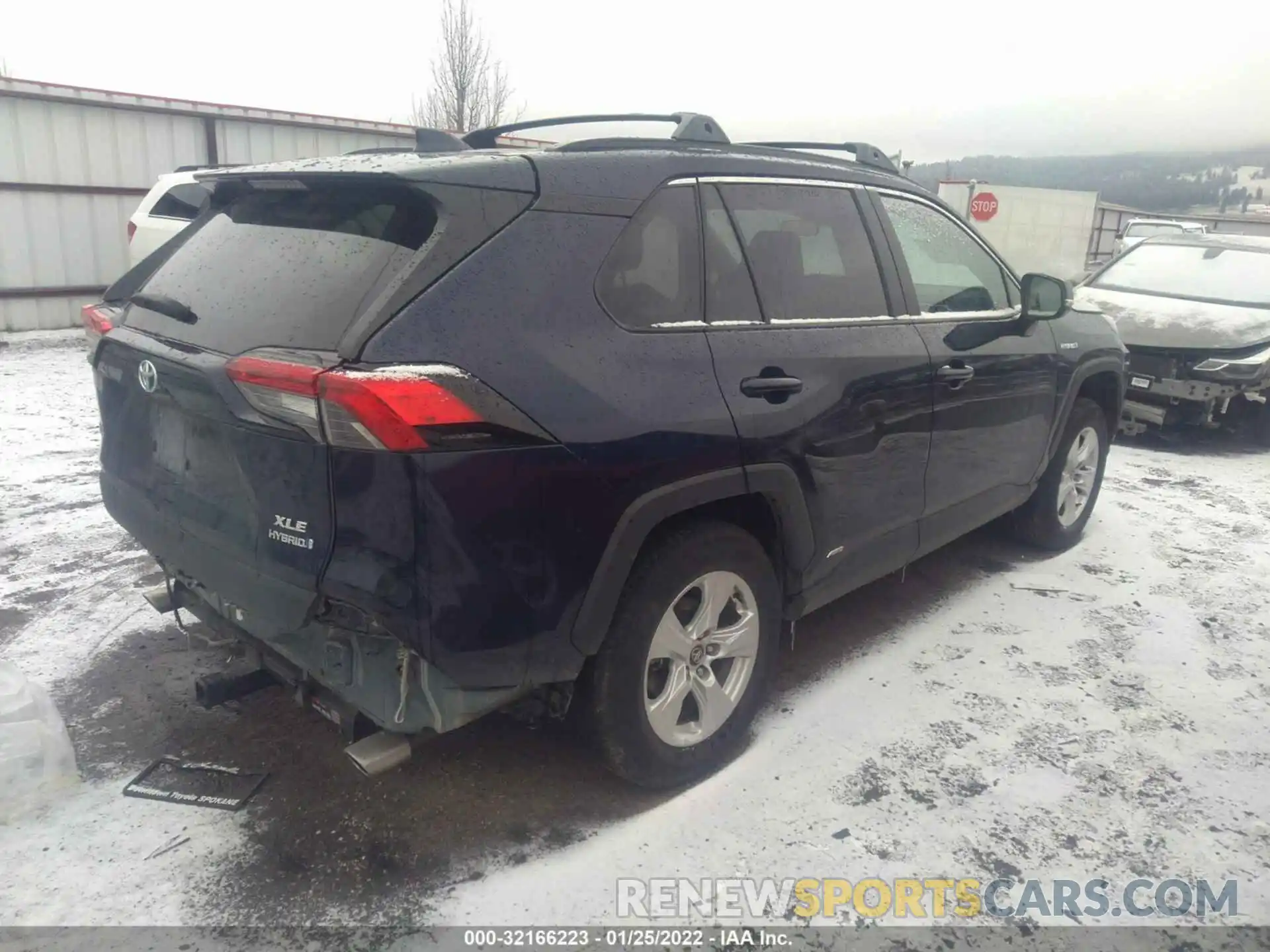 4 Photograph of a damaged car 2T3RWRFV2LW067180 TOYOTA RAV4 2020