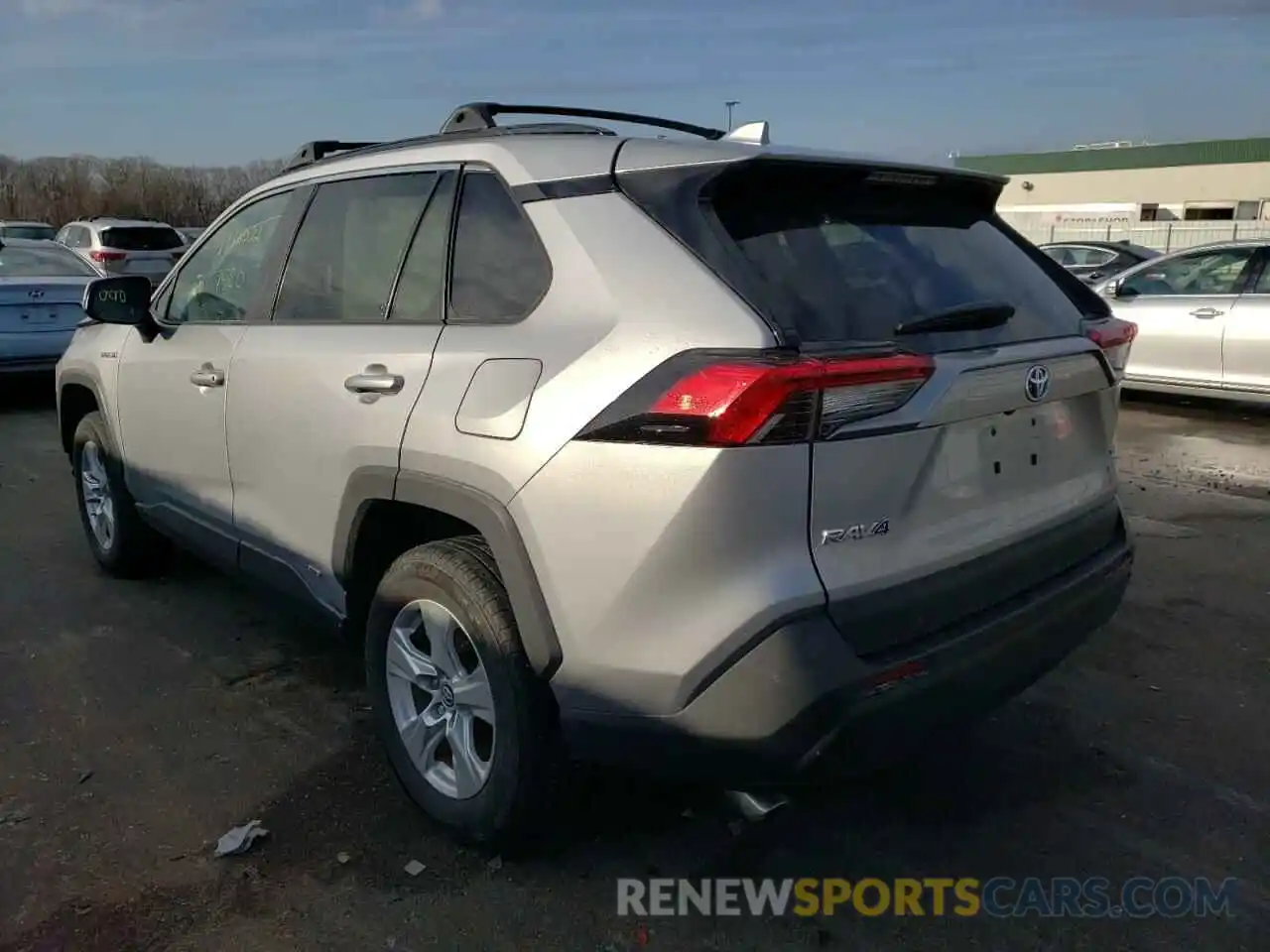 3 Photograph of a damaged car 2T3RWRFV2LW080883 TOYOTA RAV4 2020