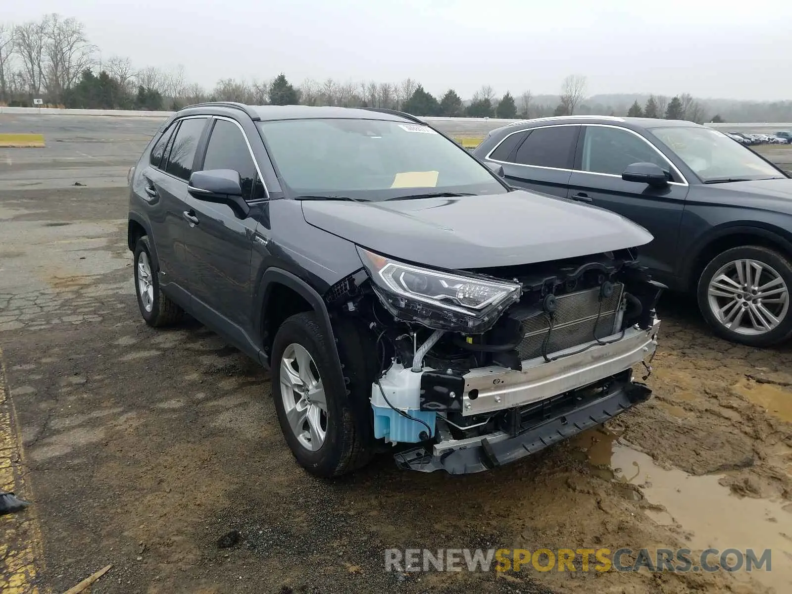 1 Photograph of a damaged car 2T3RWRFV2LW087879 TOYOTA RAV4 2020