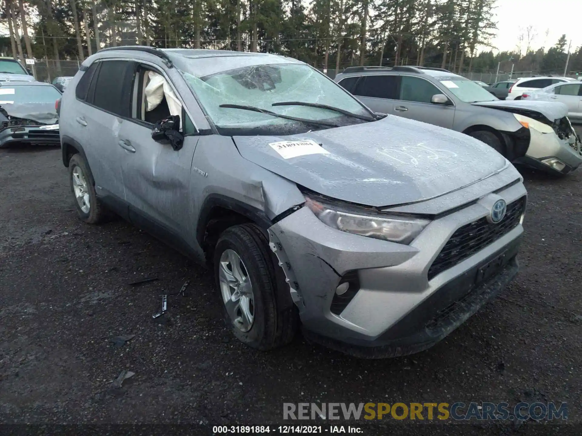 1 Photograph of a damaged car 2T3RWRFV2LW090426 TOYOTA RAV4 2020