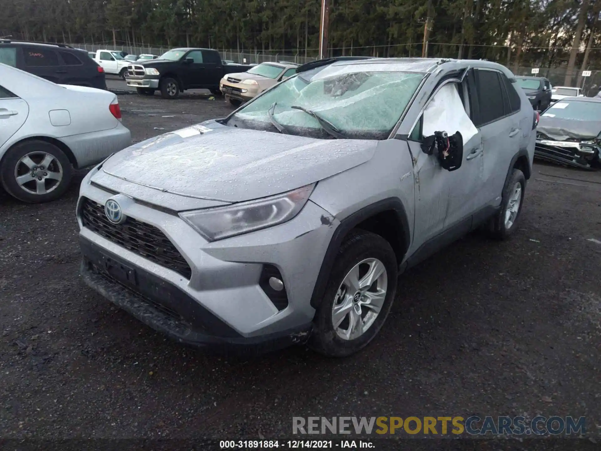 2 Photograph of a damaged car 2T3RWRFV2LW090426 TOYOTA RAV4 2020