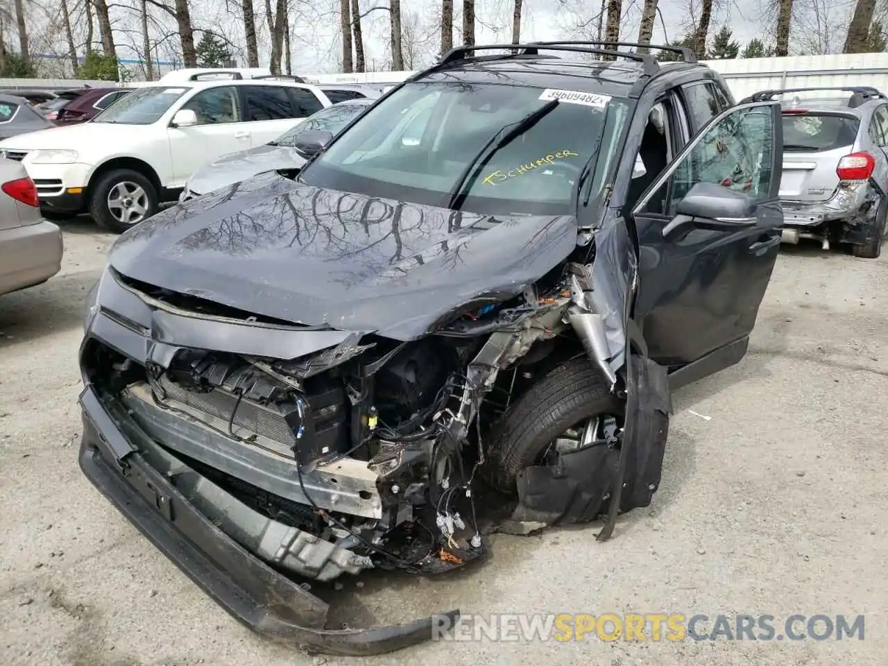 2 Photograph of a damaged car 2T3RWRFV2LW091544 TOYOTA RAV4 2020