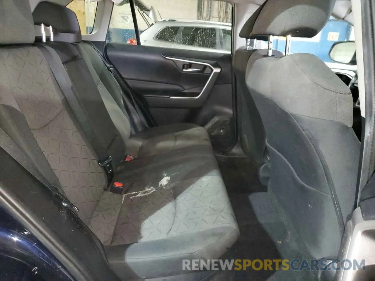 11 Photograph of a damaged car 2T3RWRFV2LW092113 TOYOTA RAV4 2020
