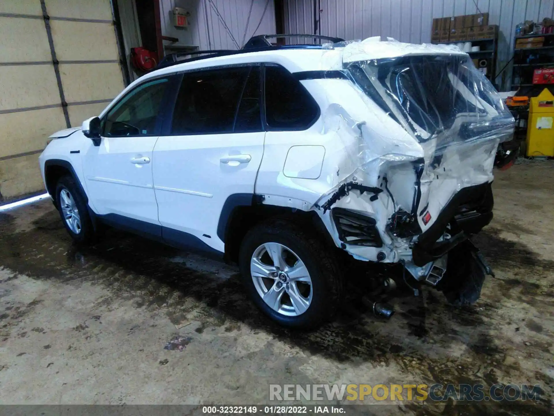 3 Photograph of a damaged car 2T3RWRFV2LW092175 TOYOTA RAV4 2020