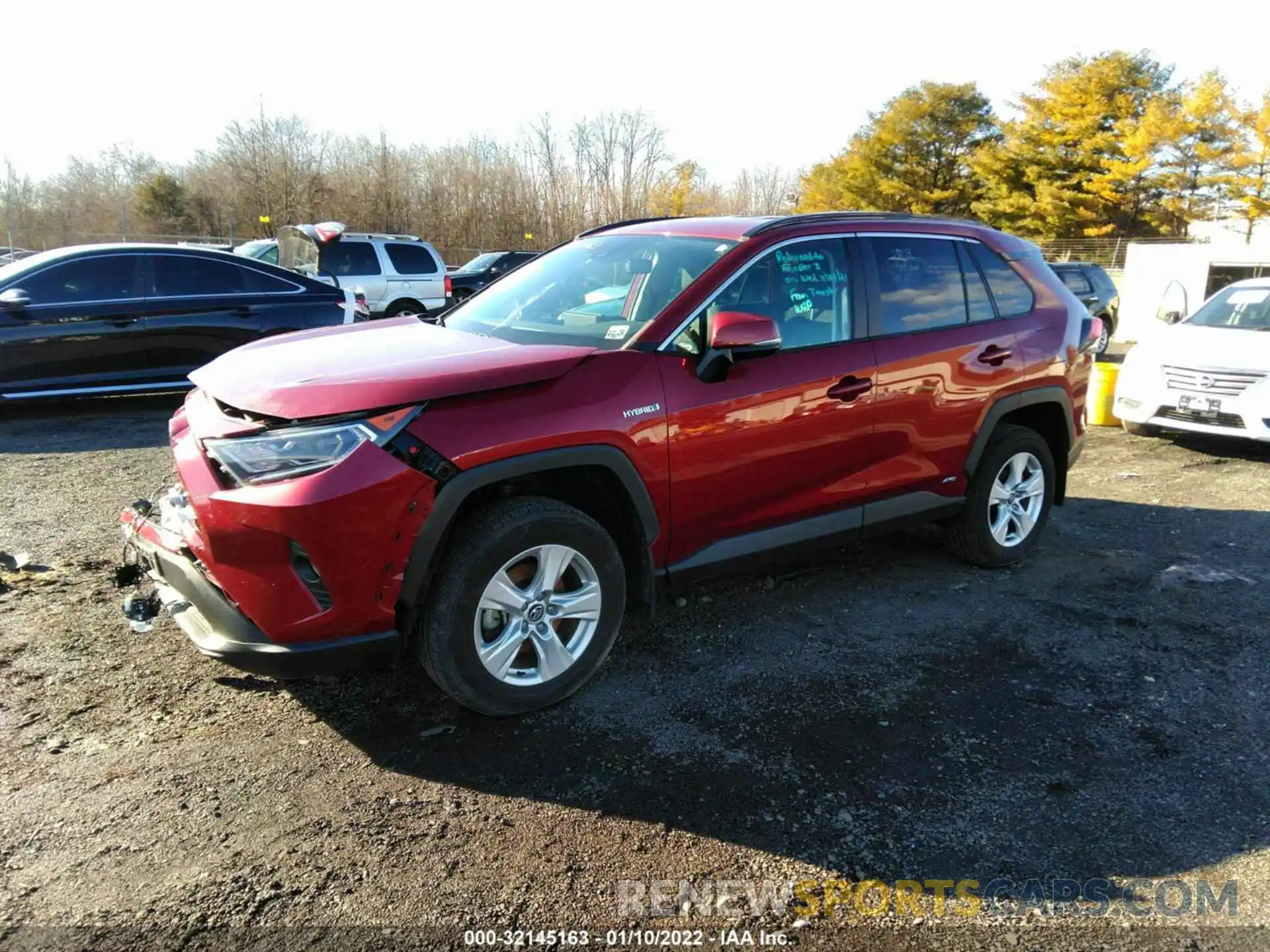 2 Photograph of a damaged car 2T3RWRFV3LW048220 TOYOTA RAV4 2020