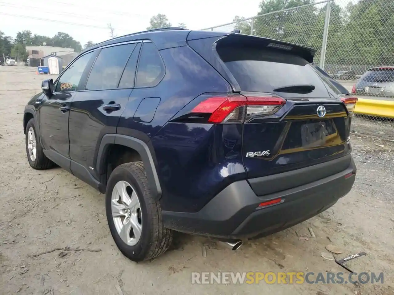 3 Photograph of a damaged car 2T3RWRFV3LW068211 TOYOTA RAV4 2020