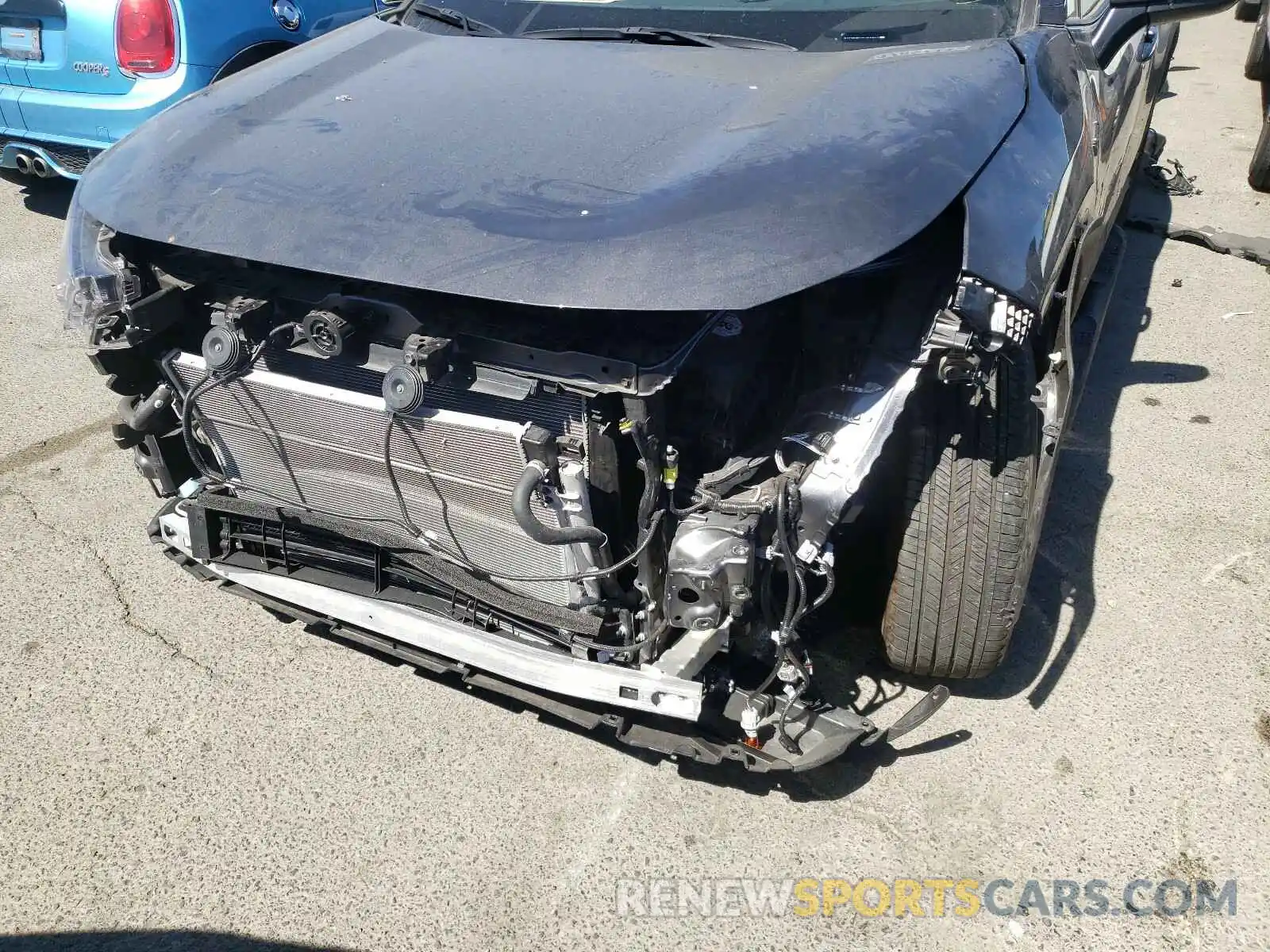 9 Photograph of a damaged car 2T3RWRFV3LW083842 TOYOTA RAV4 2020